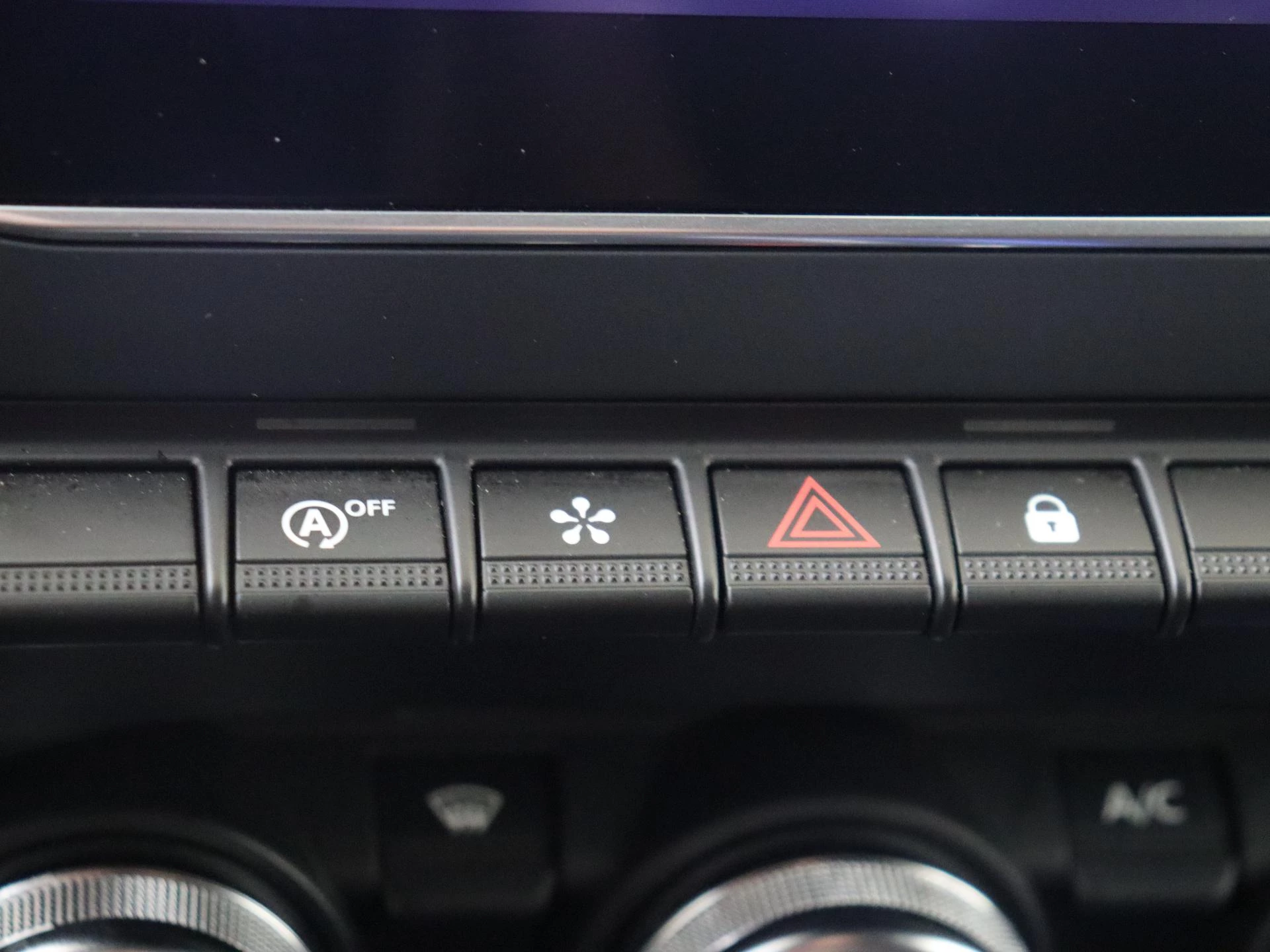 Renault-Clio-image-23