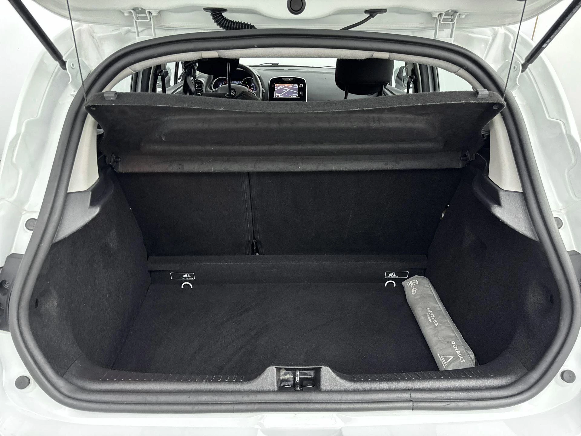 Renault-Clio-image-21