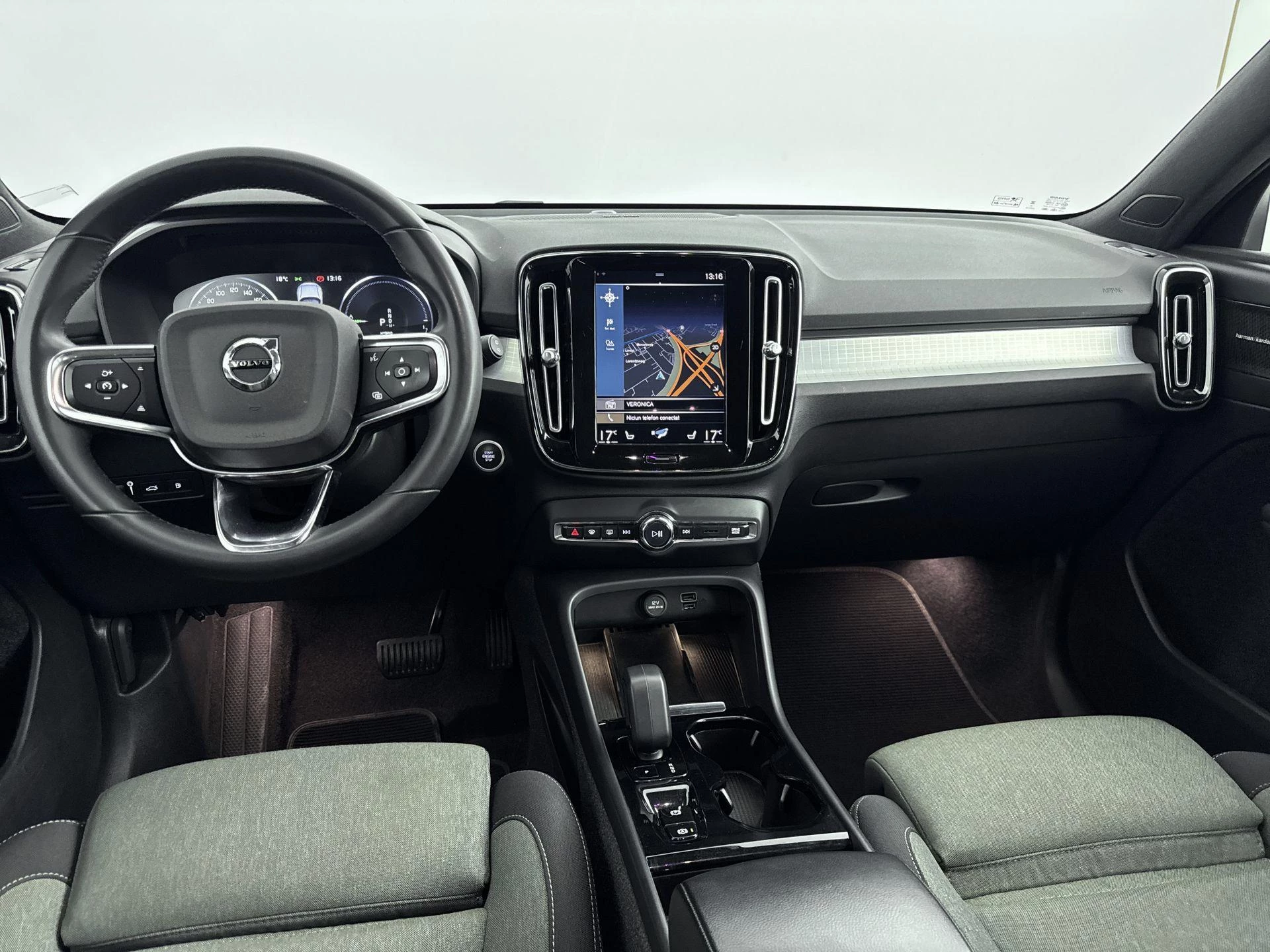 Volvo XC40 1.5 T5 Recharge Plus Dark