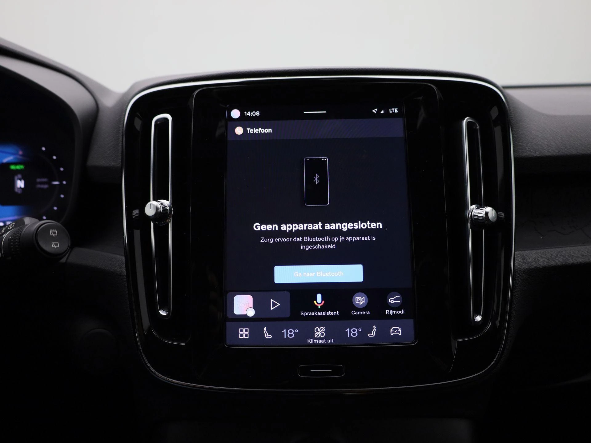 Volvo-XC40-image-22