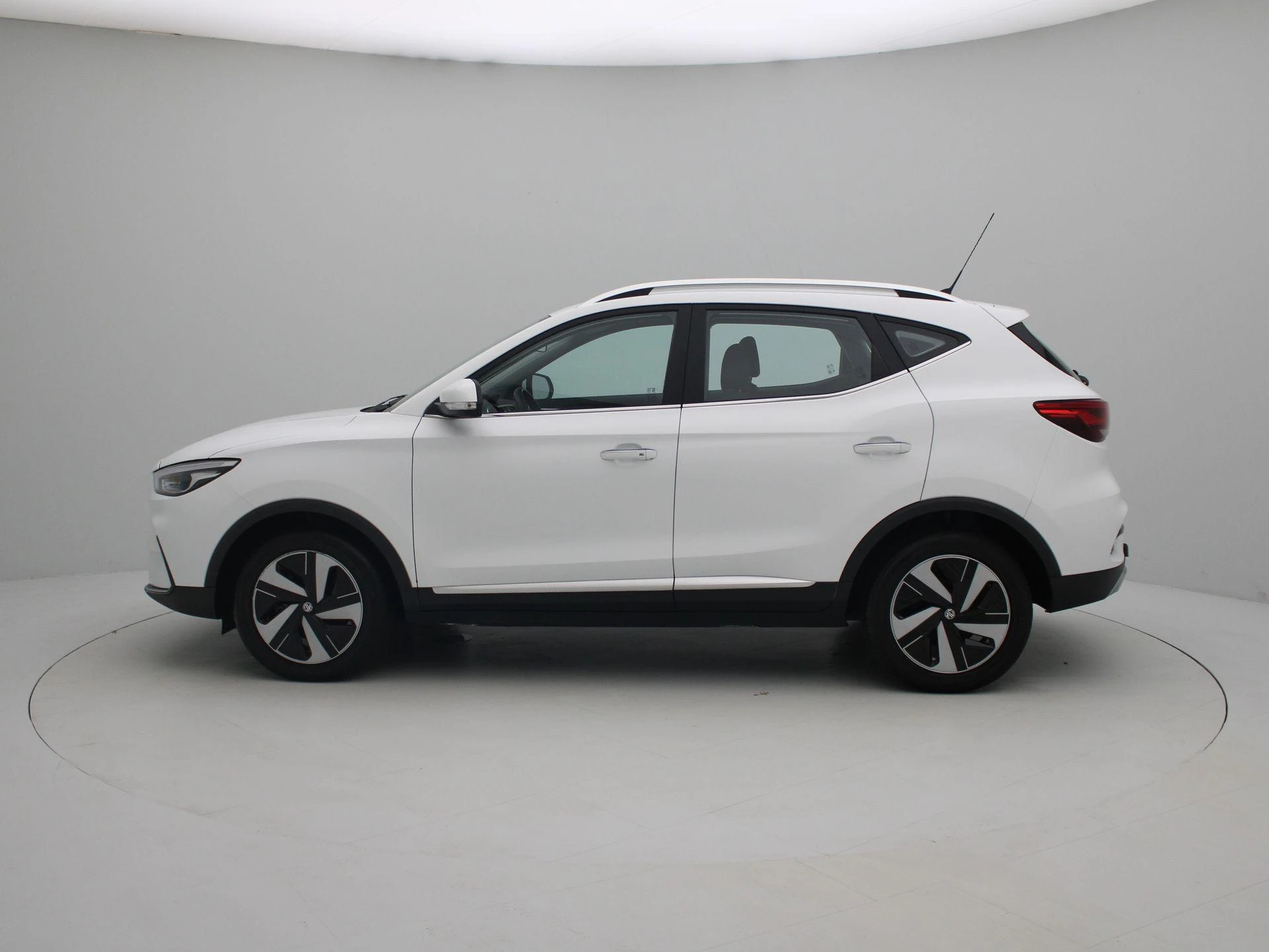 MG-ZS EV-image-3