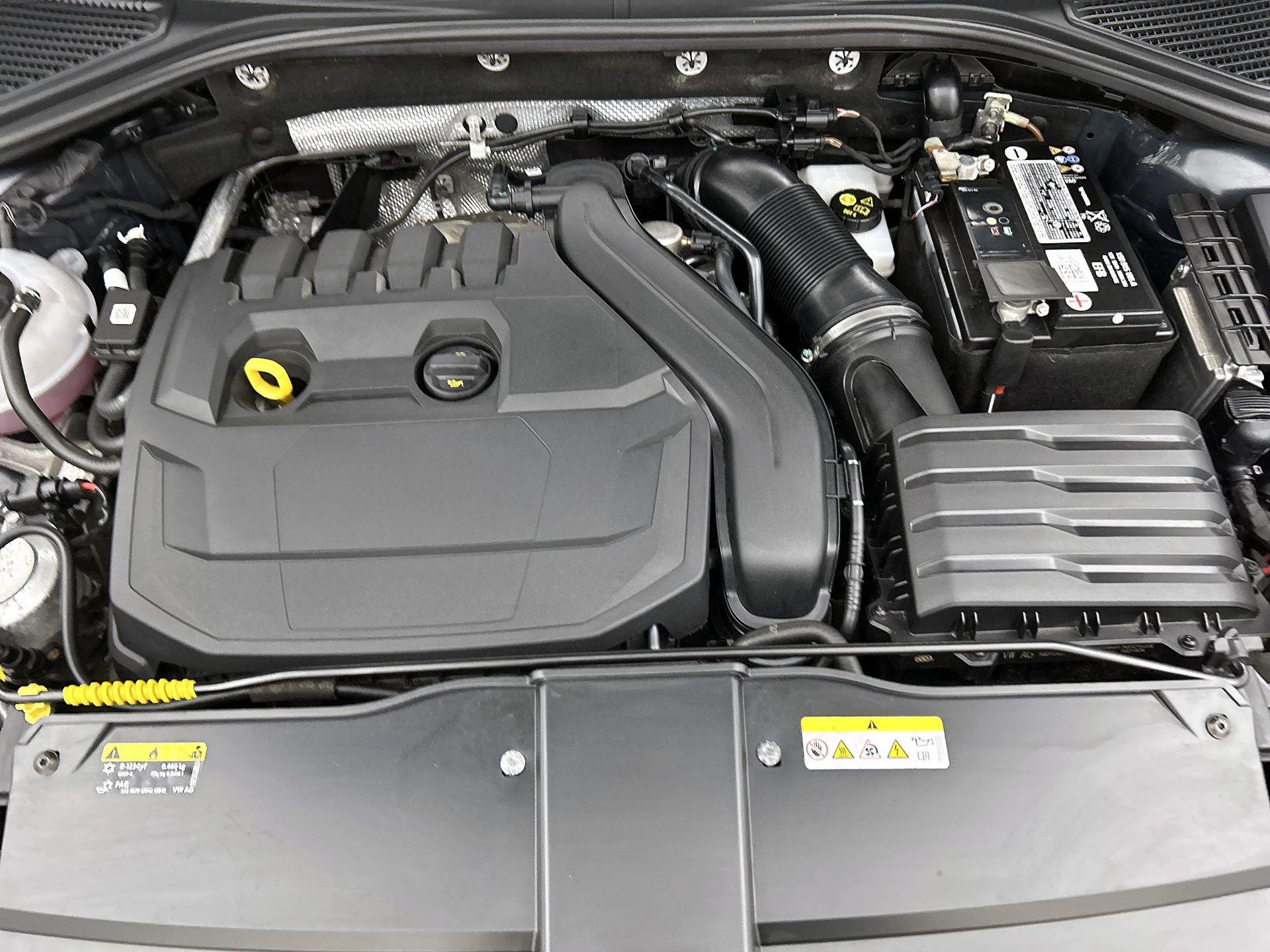 Volkswagen T-Roc 1.5 TSI R-Line | 150 PK