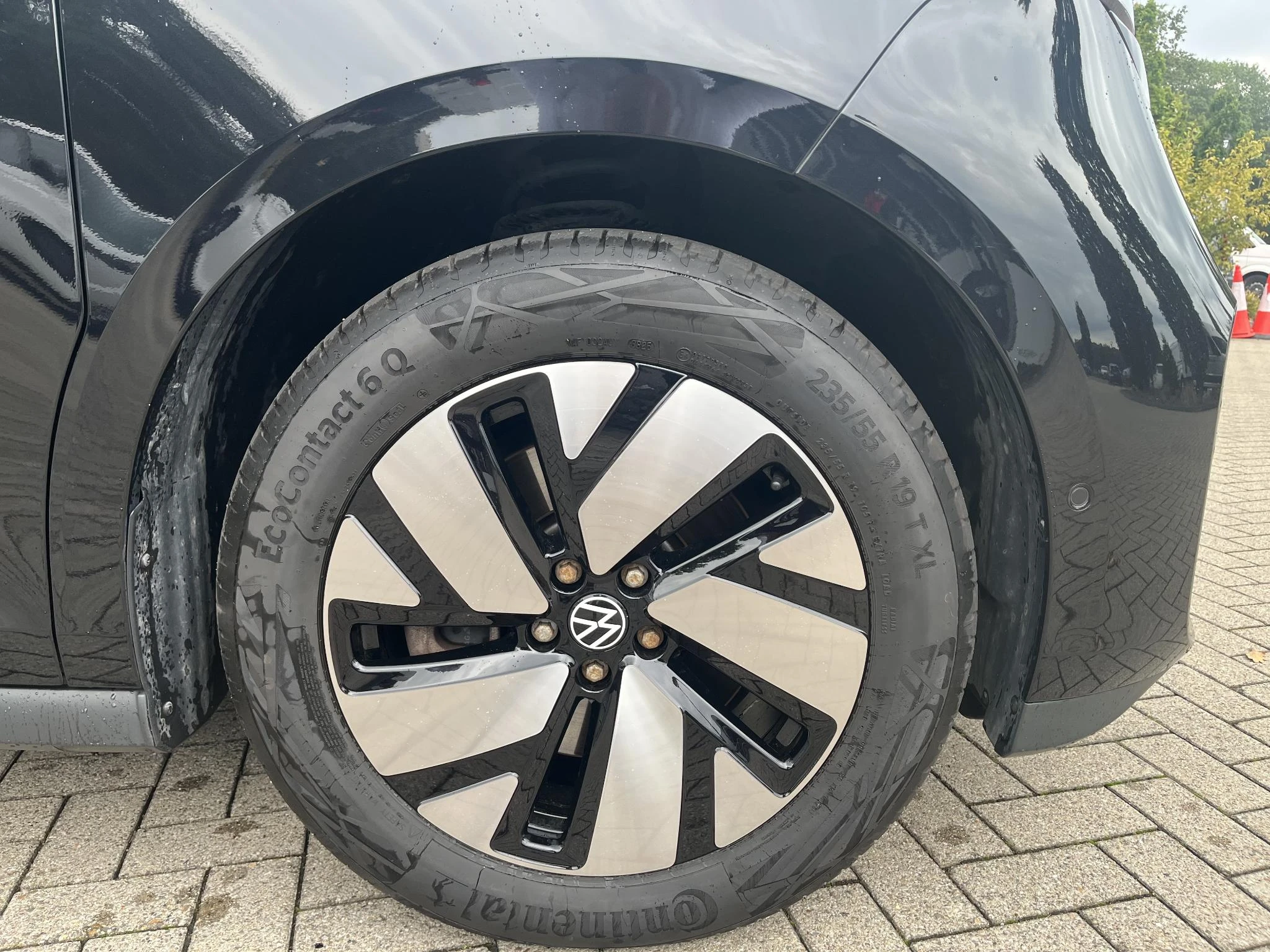 Volkswagen-ID. Buzz Cargo-image-1