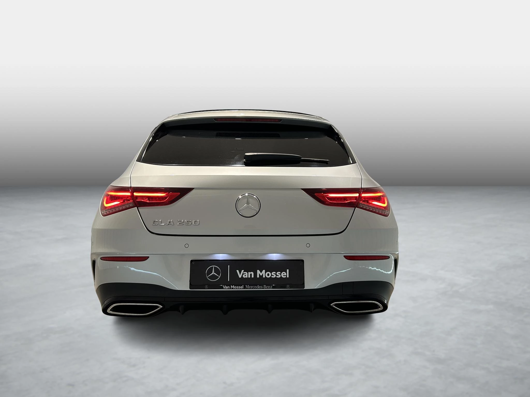 Mercedes-Benz CLA 250 AMG Line Shooting Brake + 224 PK + PANO DAK + MULTIBEAM LED + CAMERA +