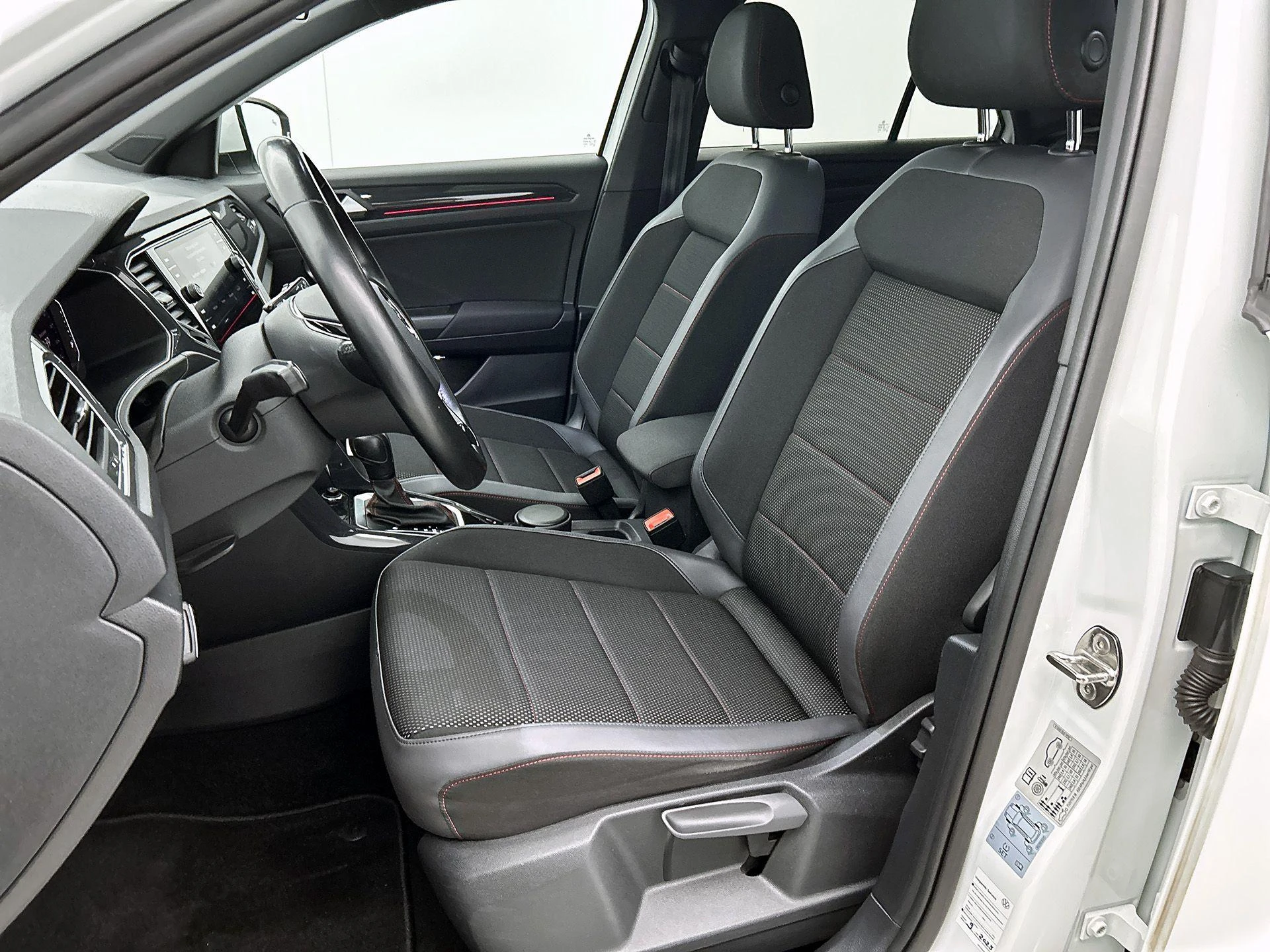 Volkswagen T-Roc 1.5 TSI Sport | 150 PK |