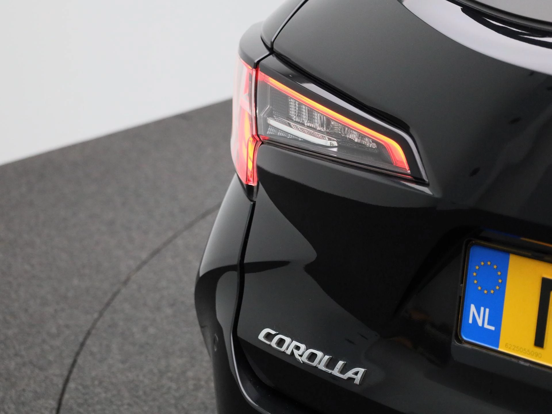 Toyota-Corolla Touring Sports-image-36