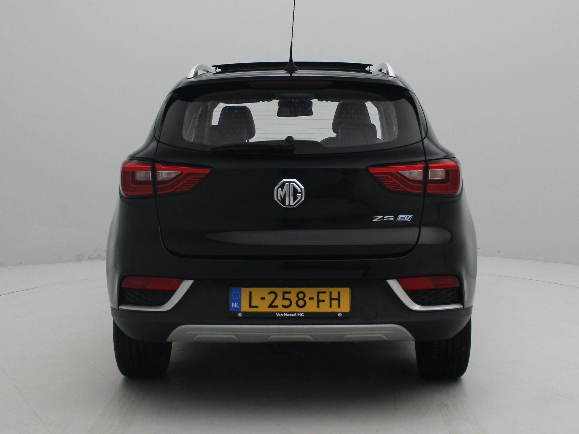 MG-ZS EV-image-5