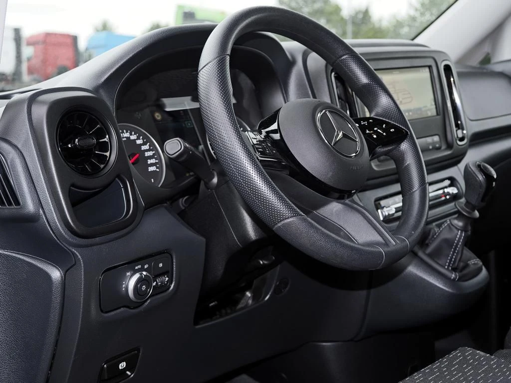 Mercedes-Benz-Vito 116-image-8