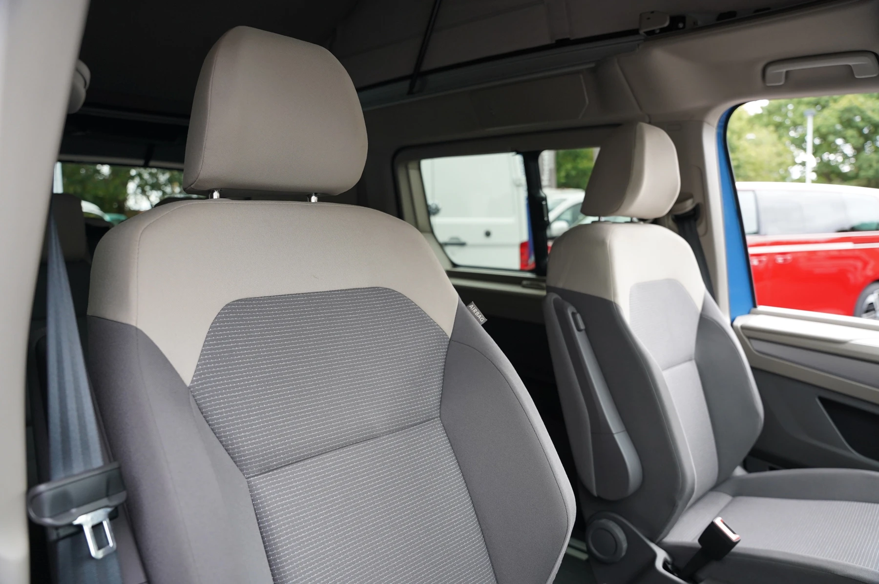 Volkswagen-California-image-24