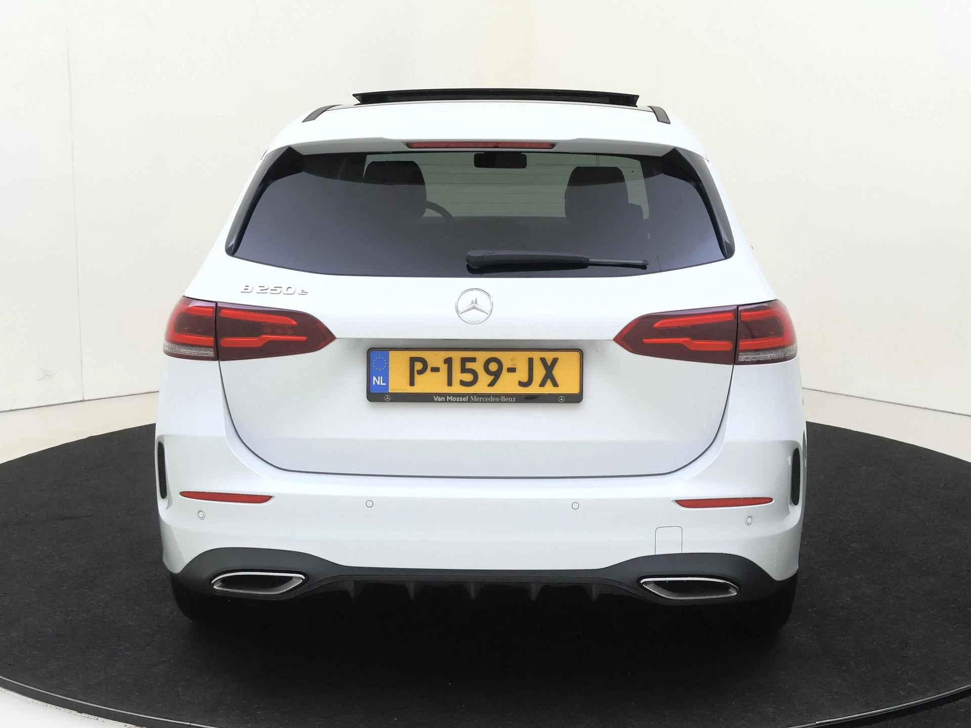 Mercedes-Benz-B-Klasse-image-6