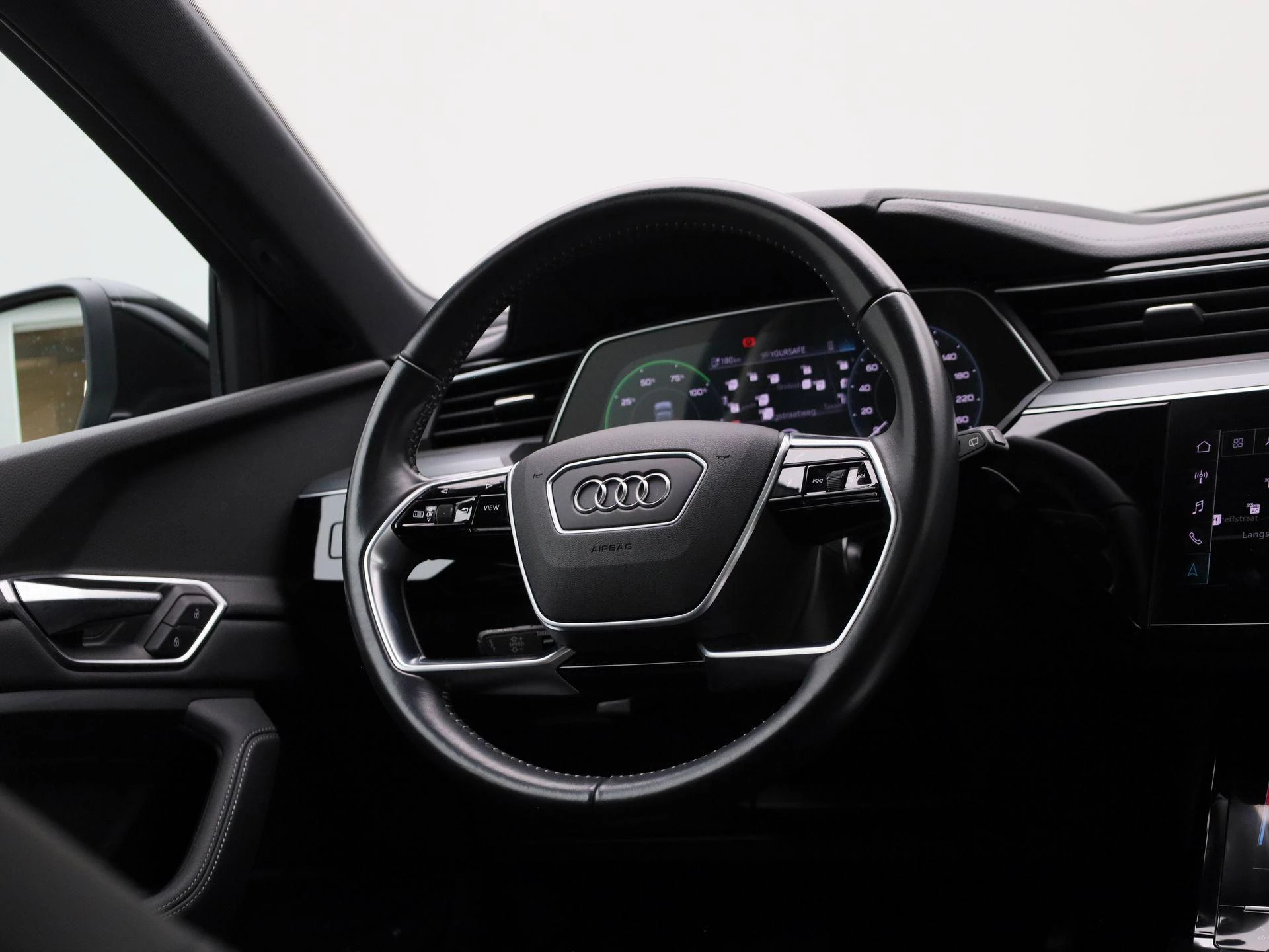 Audi-e-tron-image-44