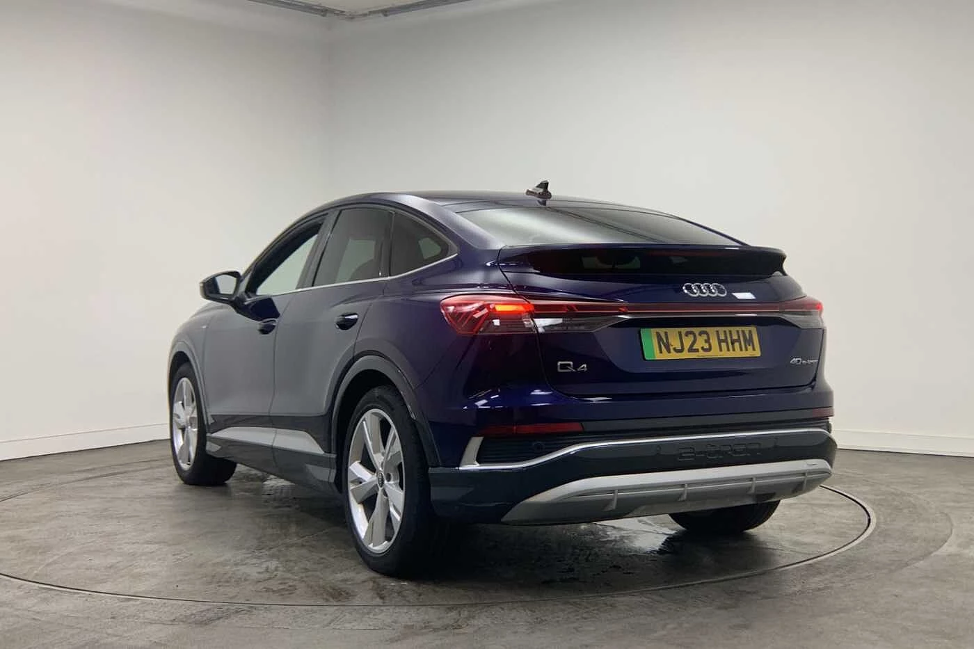 Audi-Q4 Sportback e-tron-image-2