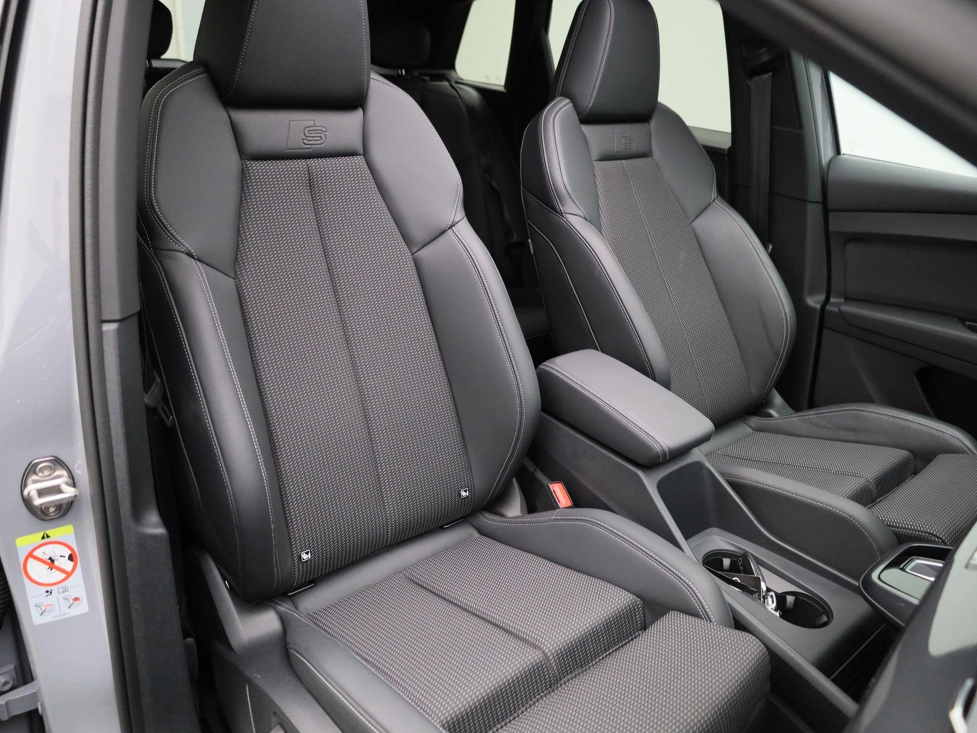 Audi-Q4 e-tron-image-45