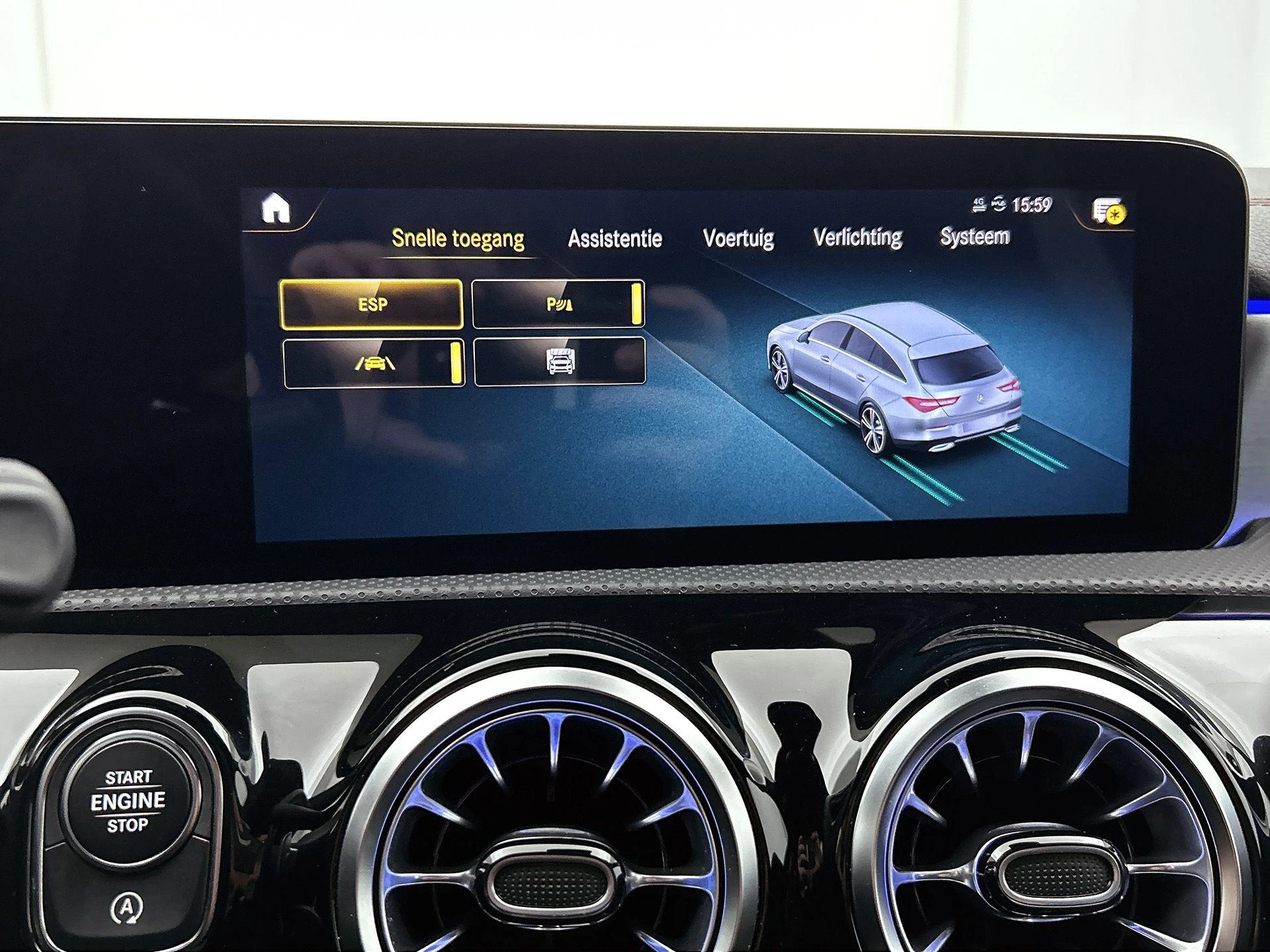 Mercedes-Benz-CLA-image-13