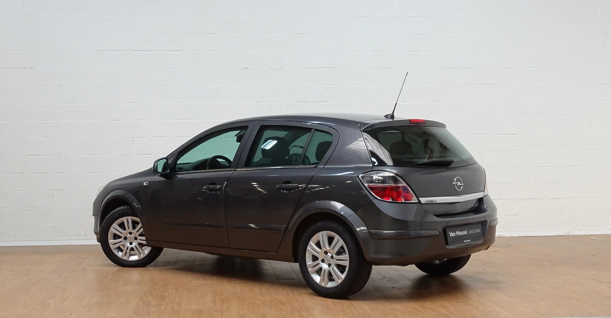 Opel-Astra-image-3