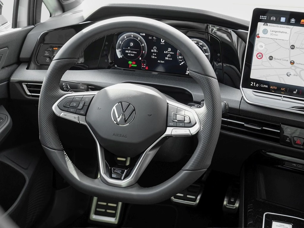 Volkswagen-Golf-image-11