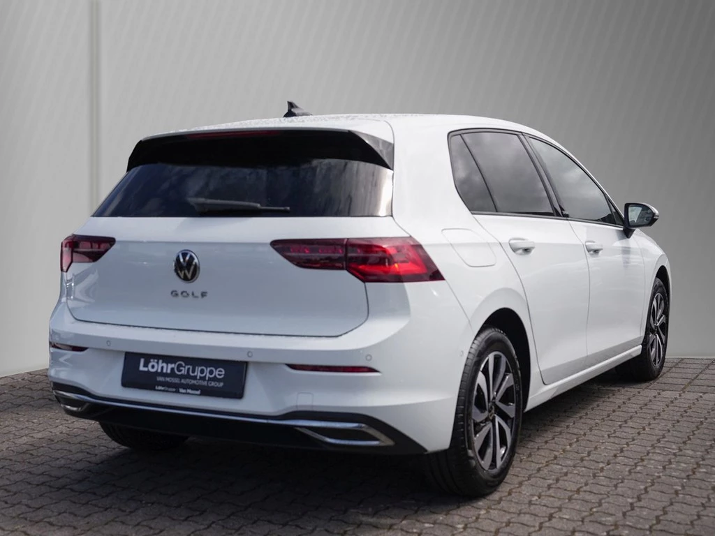 Volkswagen Golf VIII 2.0 TDI DSG ACTIVE /MatrixLED/Pano/ACC
