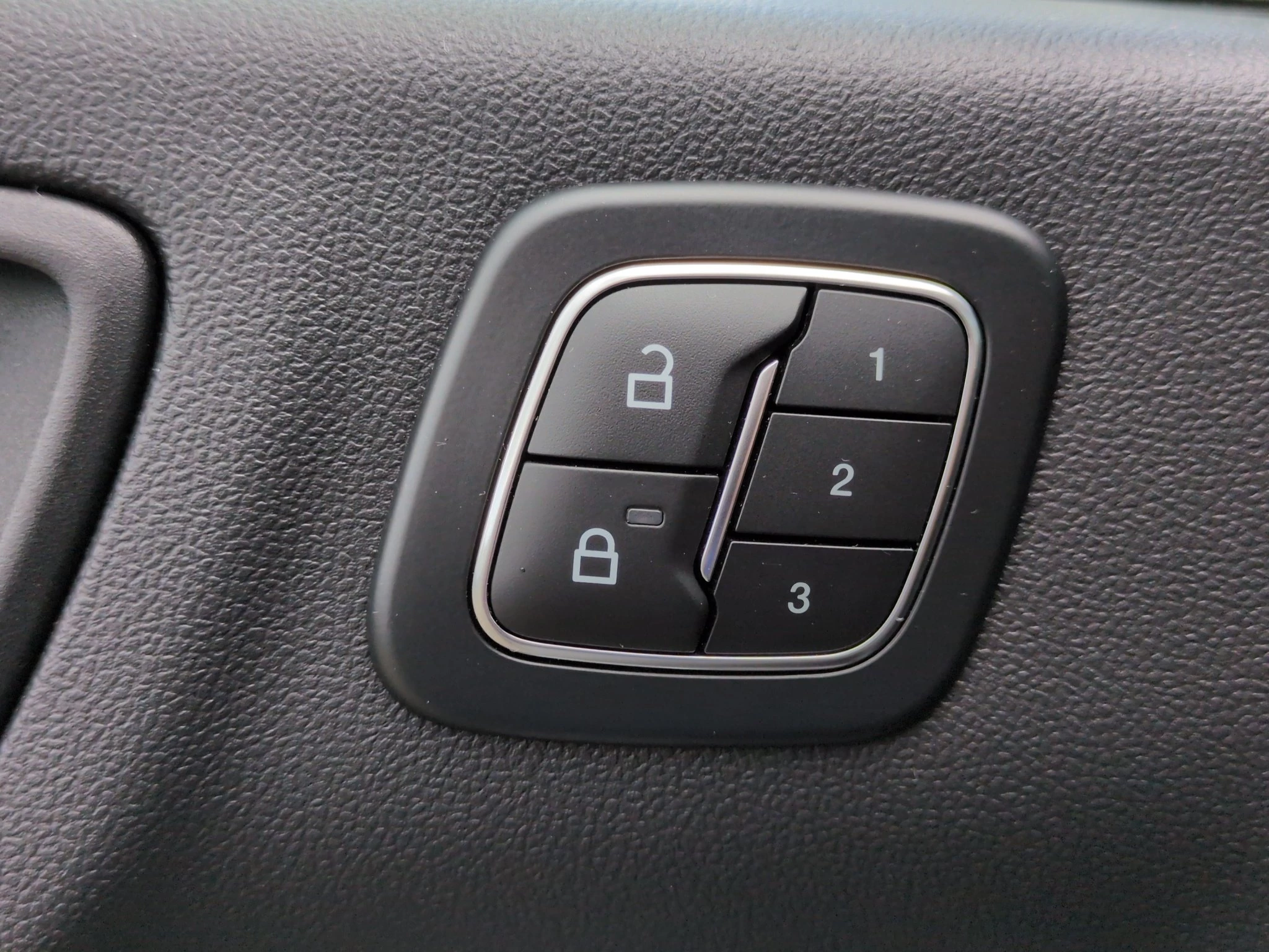 Ford Kuga ST-Line X Aut.*PANO*AHK*360GRAD*LED-MATRIX*NAVI*GRA*WINTER-PKT..