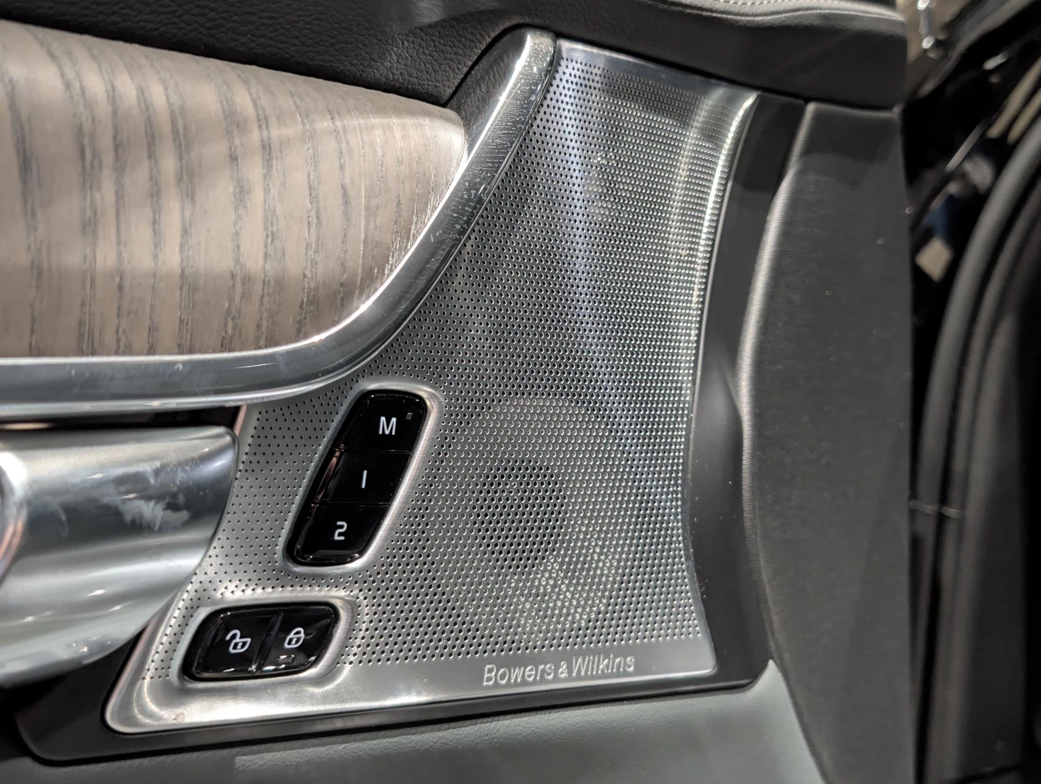 Volvo-V90-image-9