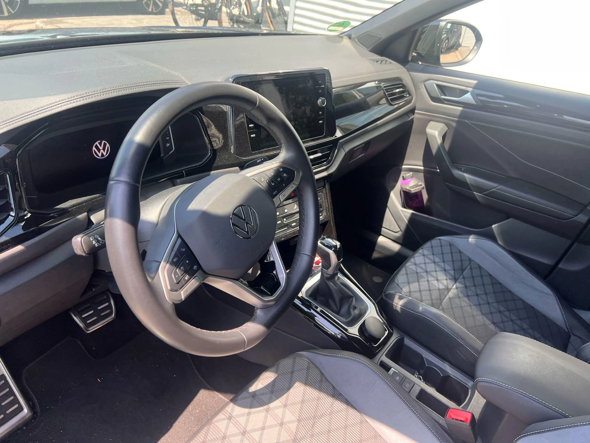 Volkswagen T-Roc 1.5 TSI R-Line Business | 150 PK |