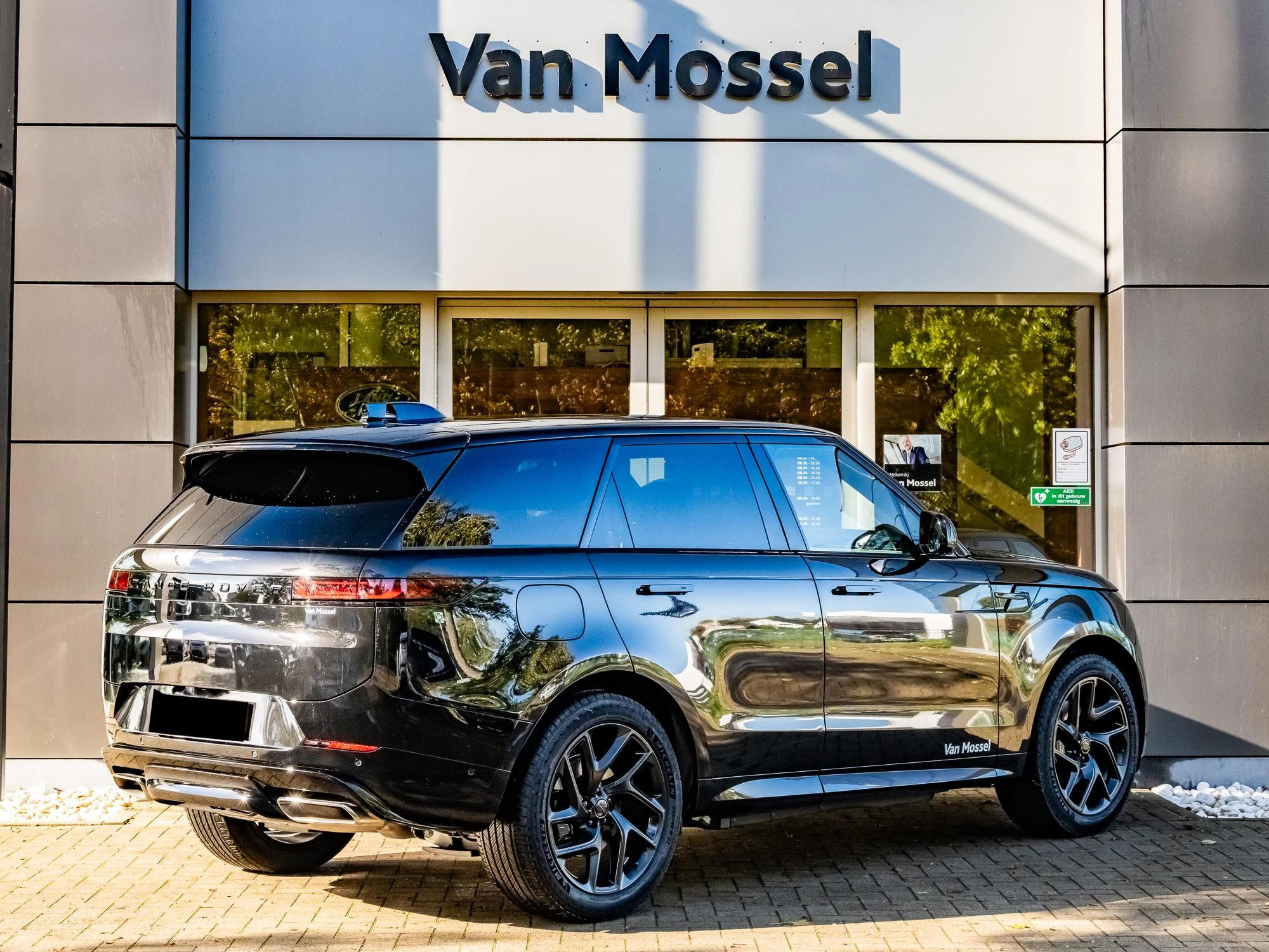 Land Rover-Range Rover Sport-image-5