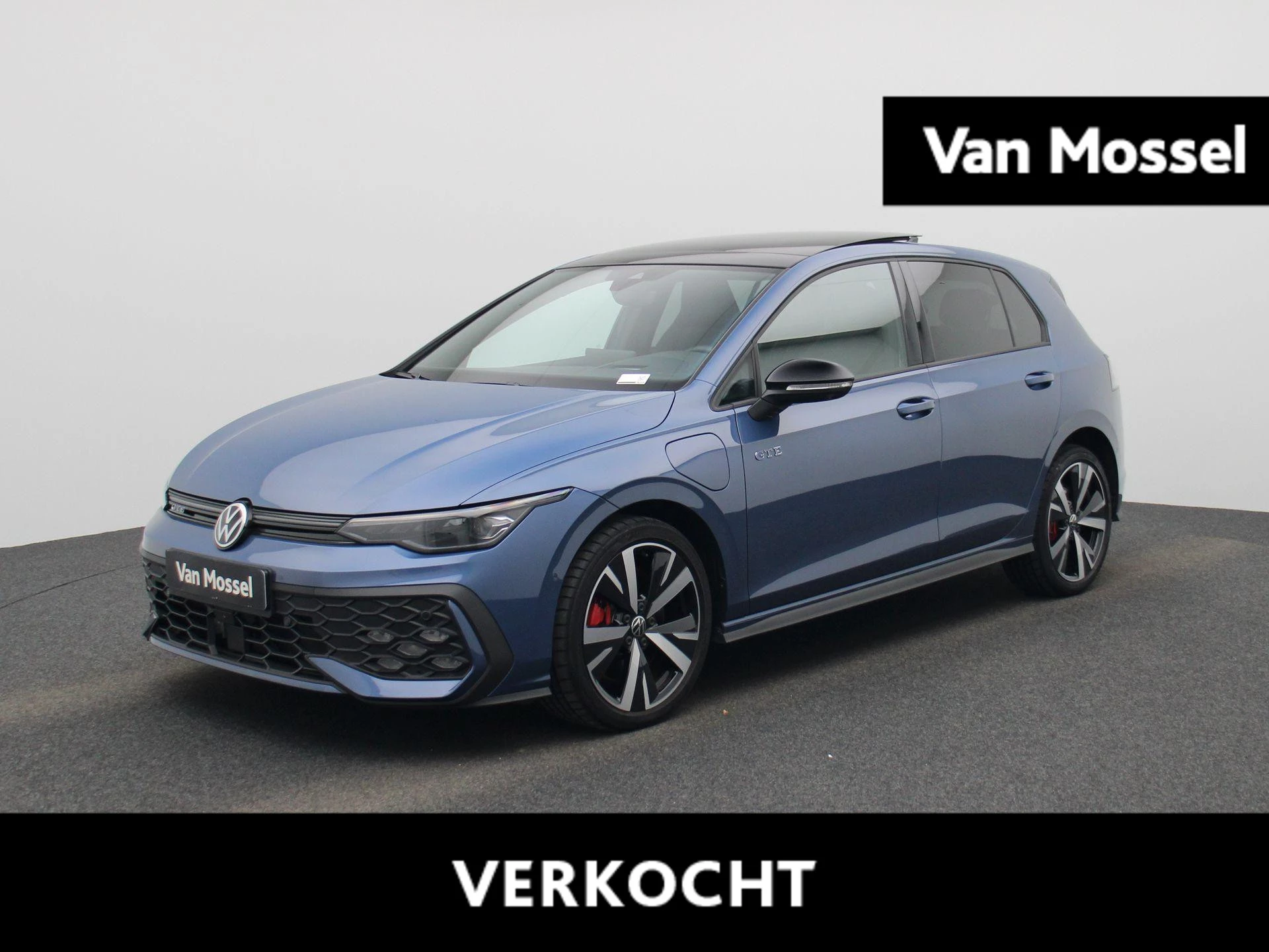 Volkswagen-Golf-image-0