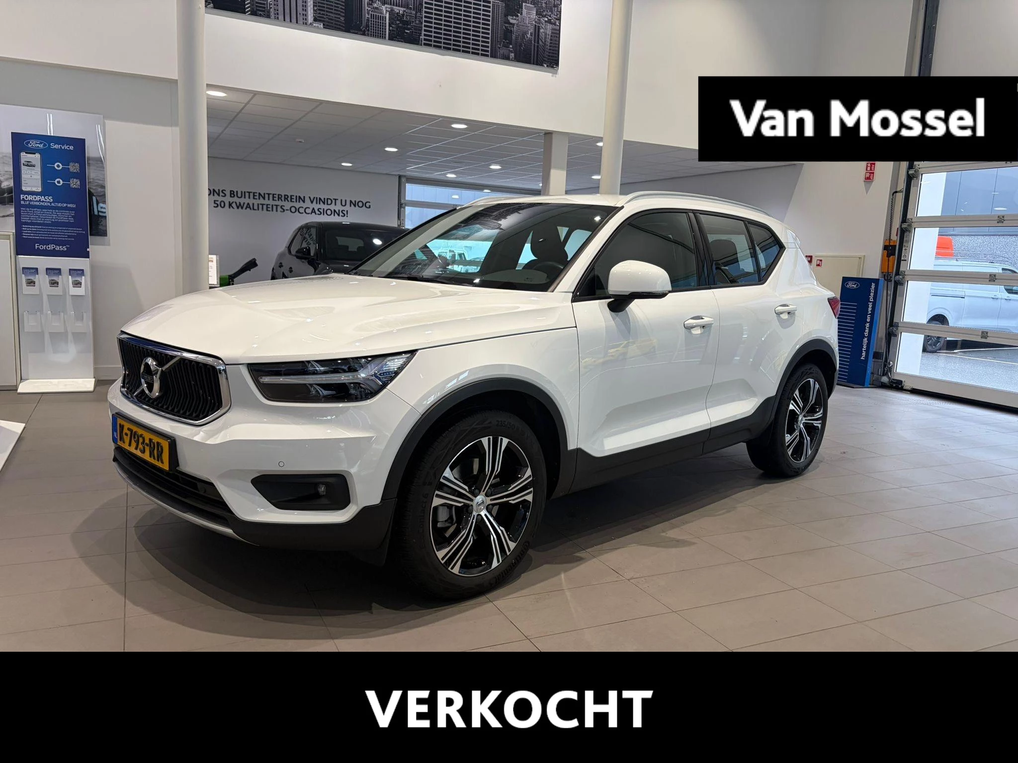 Volvo-XC40-image-0