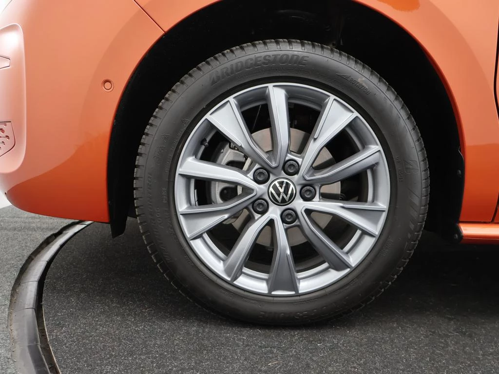 Volkswagen-California-image-19