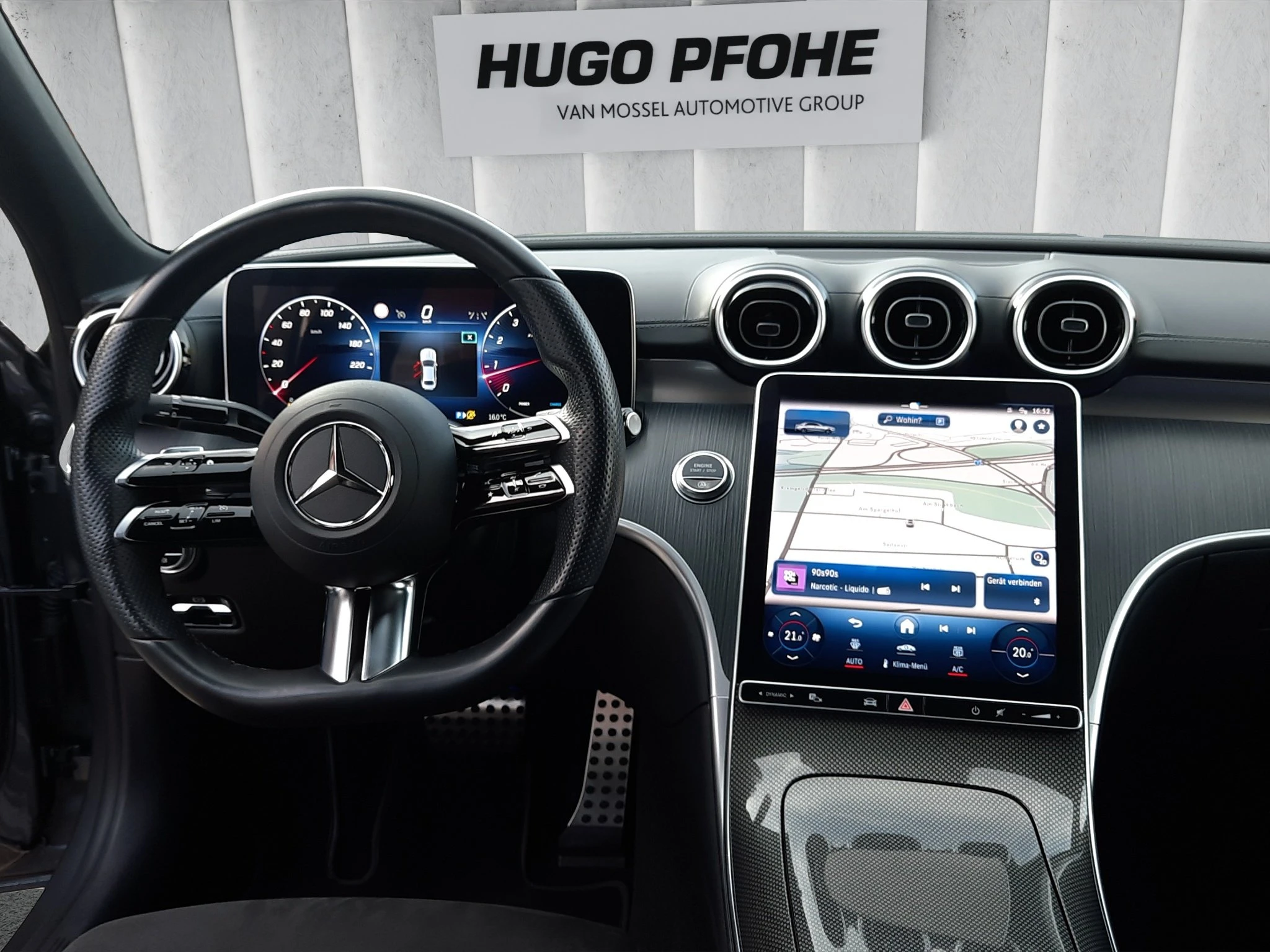 Mercedes-Benz-C-Klasse-image-11