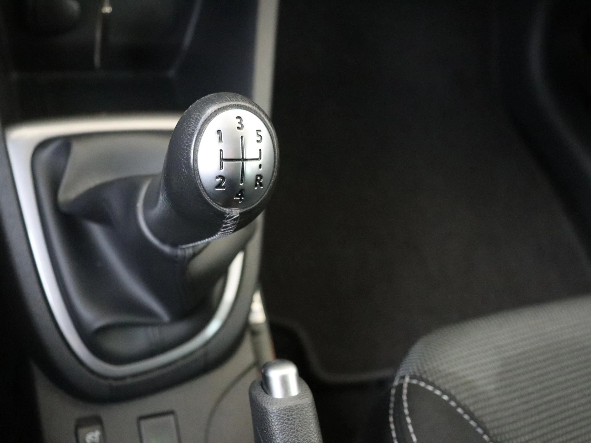 Renault-Clio-image-13