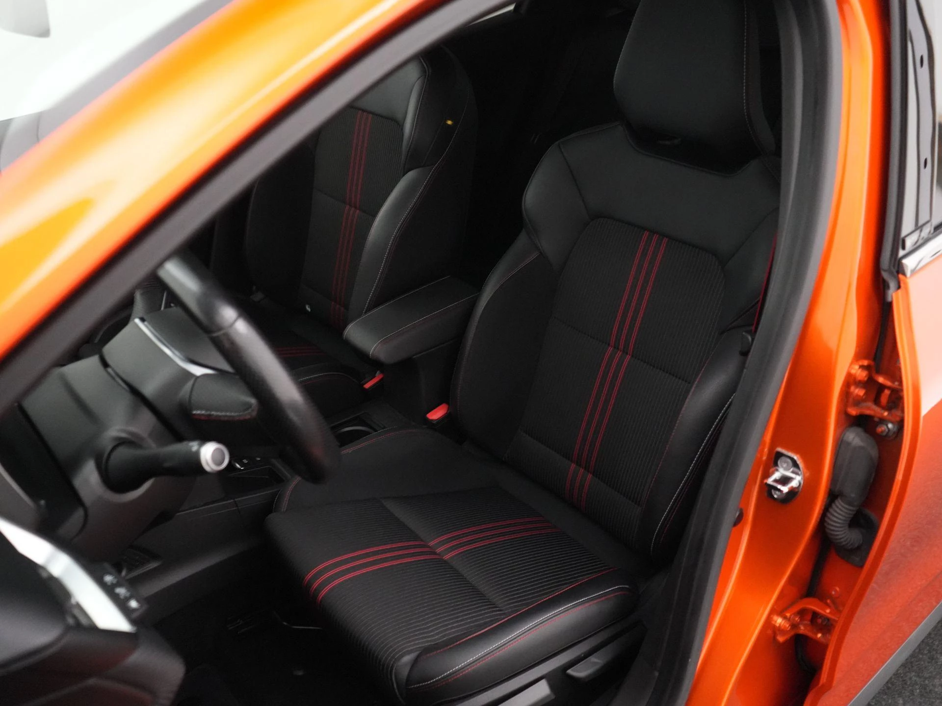 Renault Clio 1.6 E-Tech Hybrid 140 Initiale Paris
