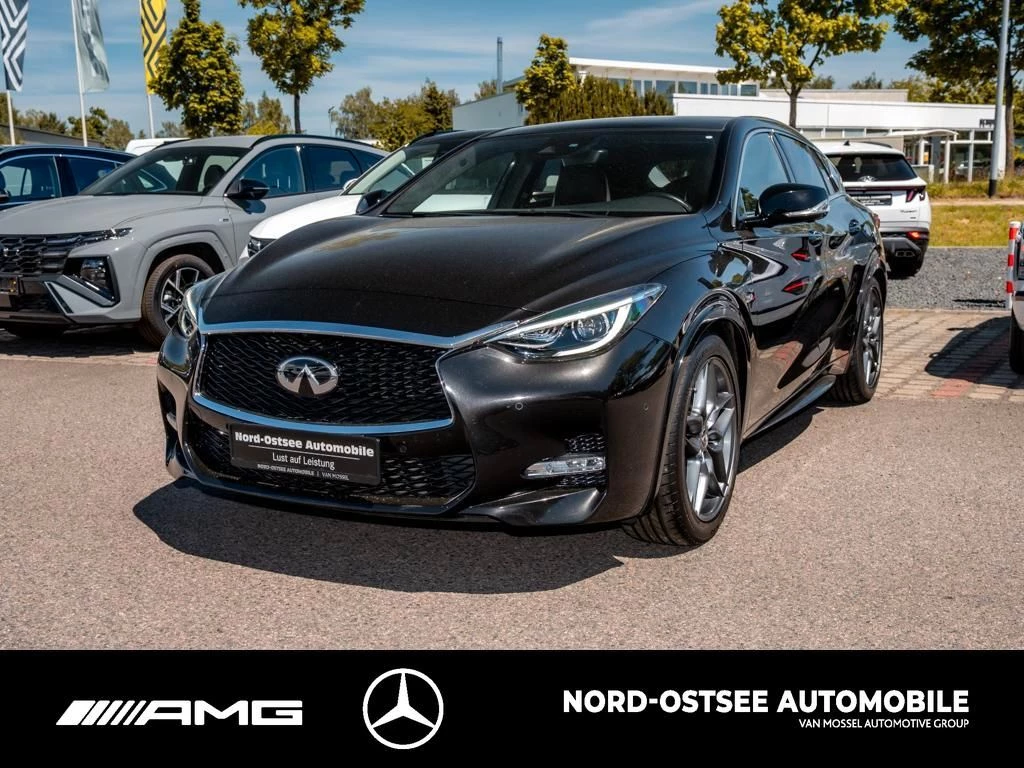 Infiniti Q30 2.0t SPORT AWD TEMPOMAT LED SHZ
