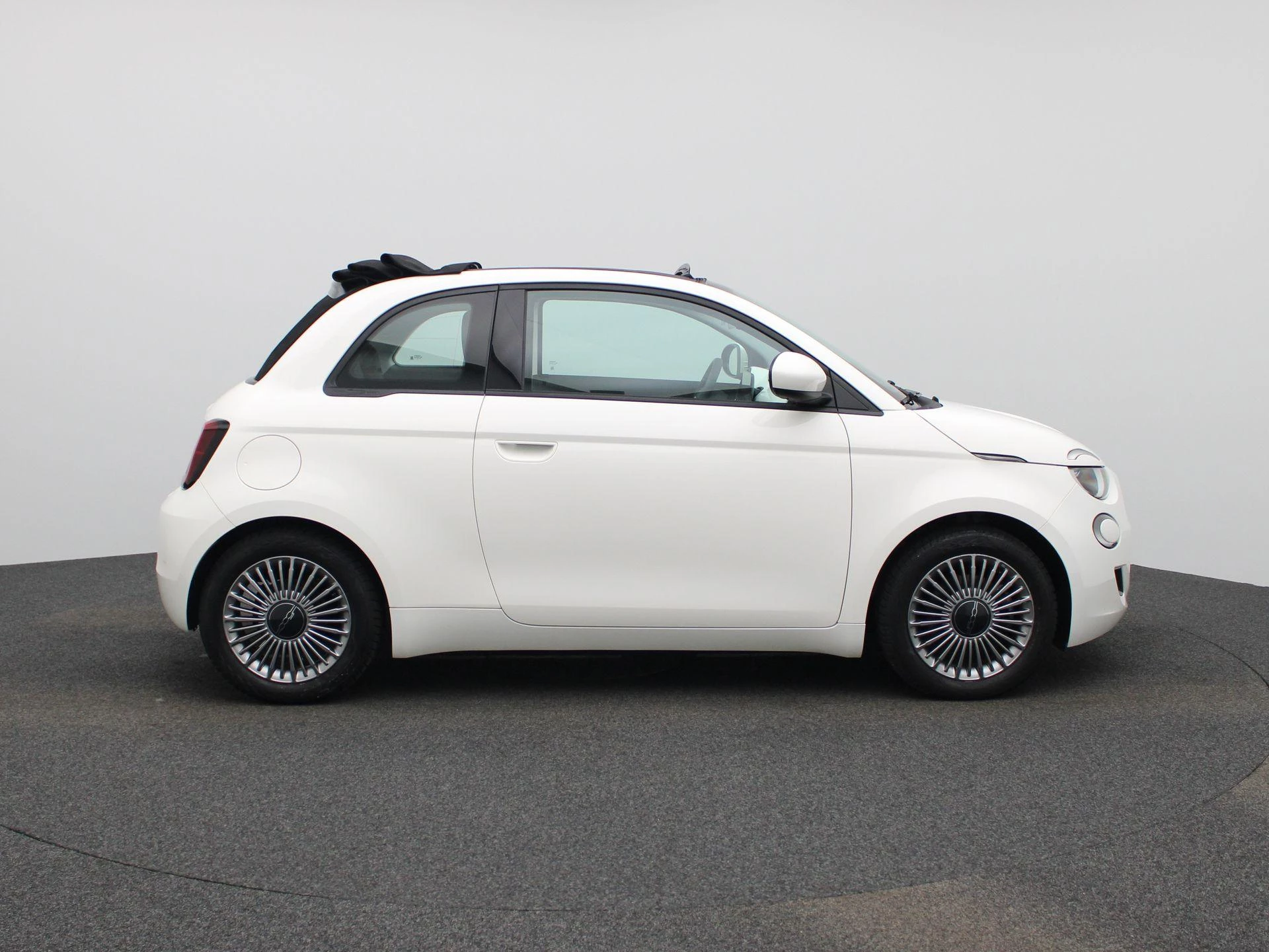 Fiat-500C-image-5