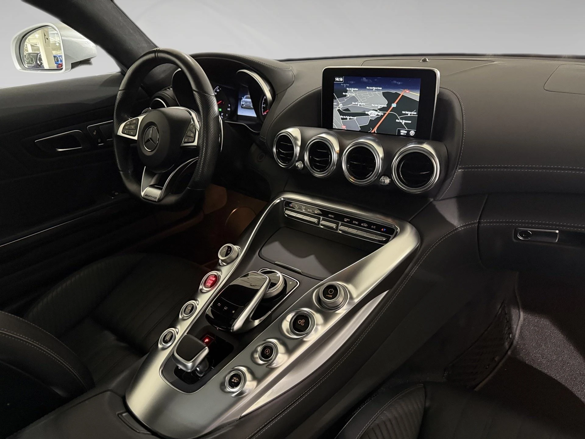 Mercedes-AMG-GT-image-5