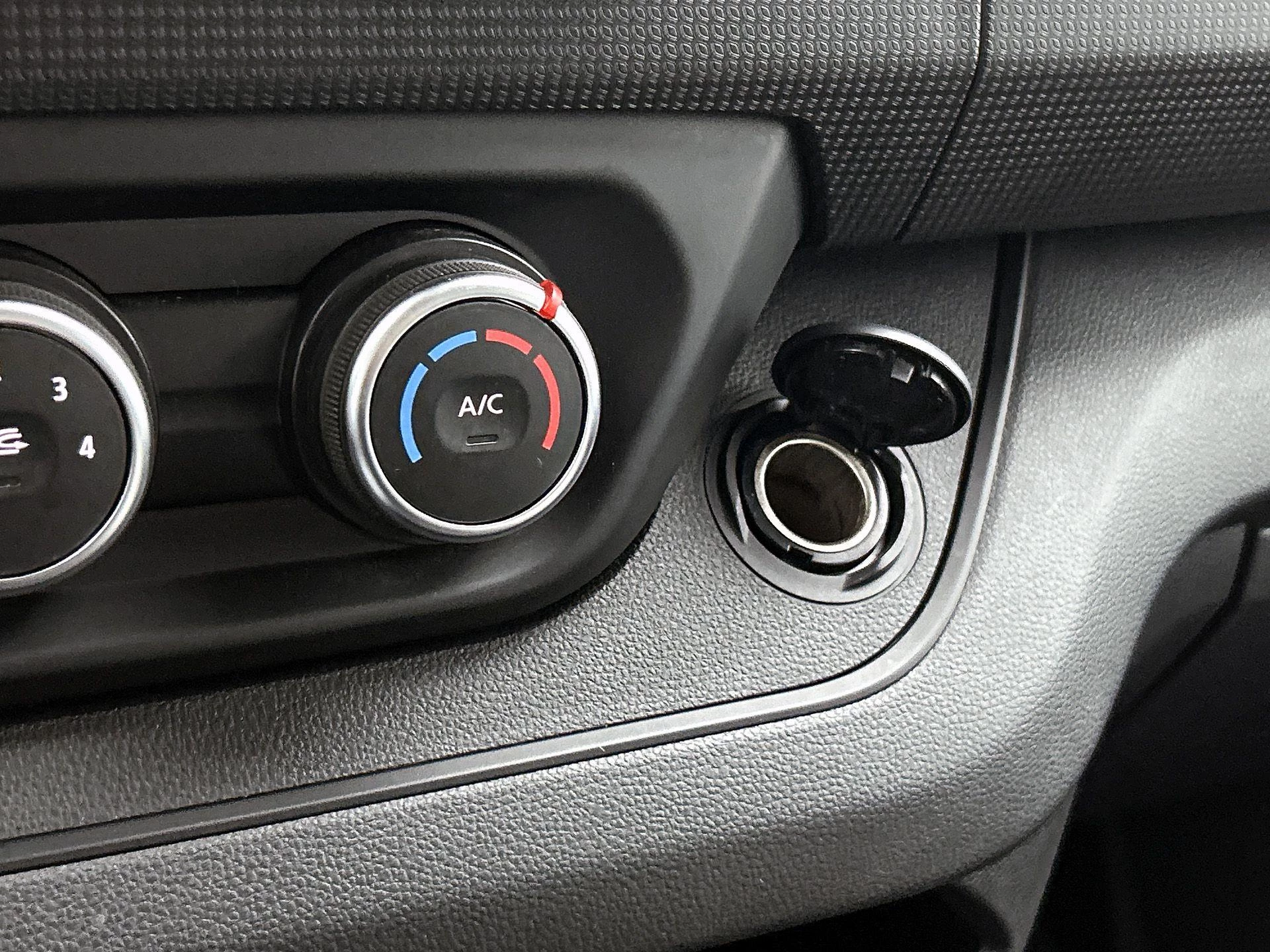 Renault-Trafic-image-27