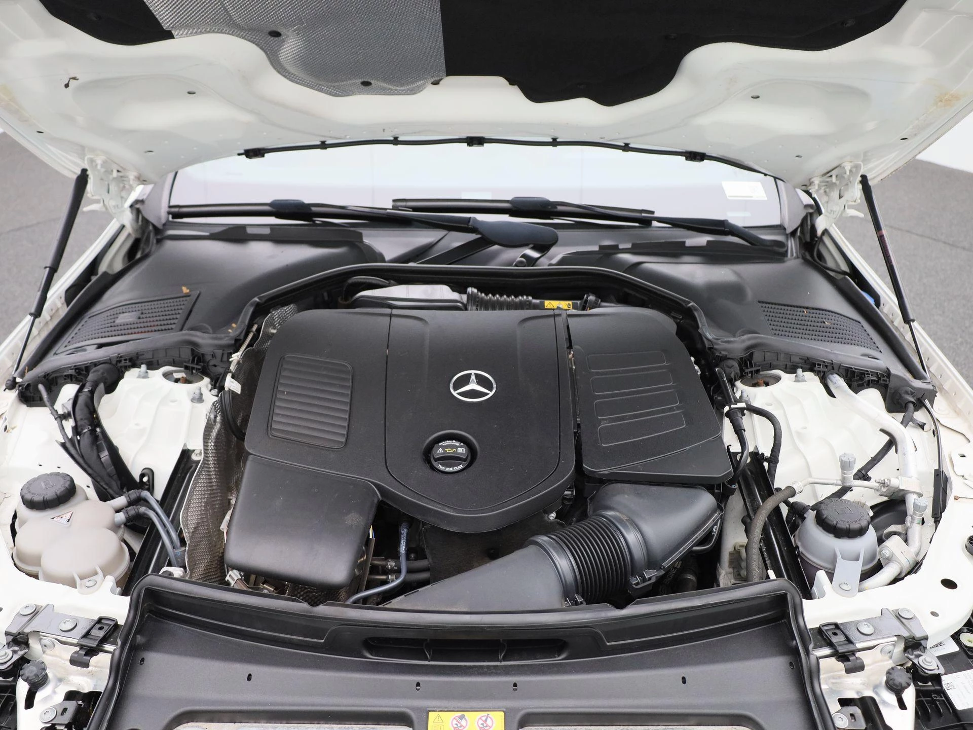 Mercedes-Benz-C-Klasse-image-37