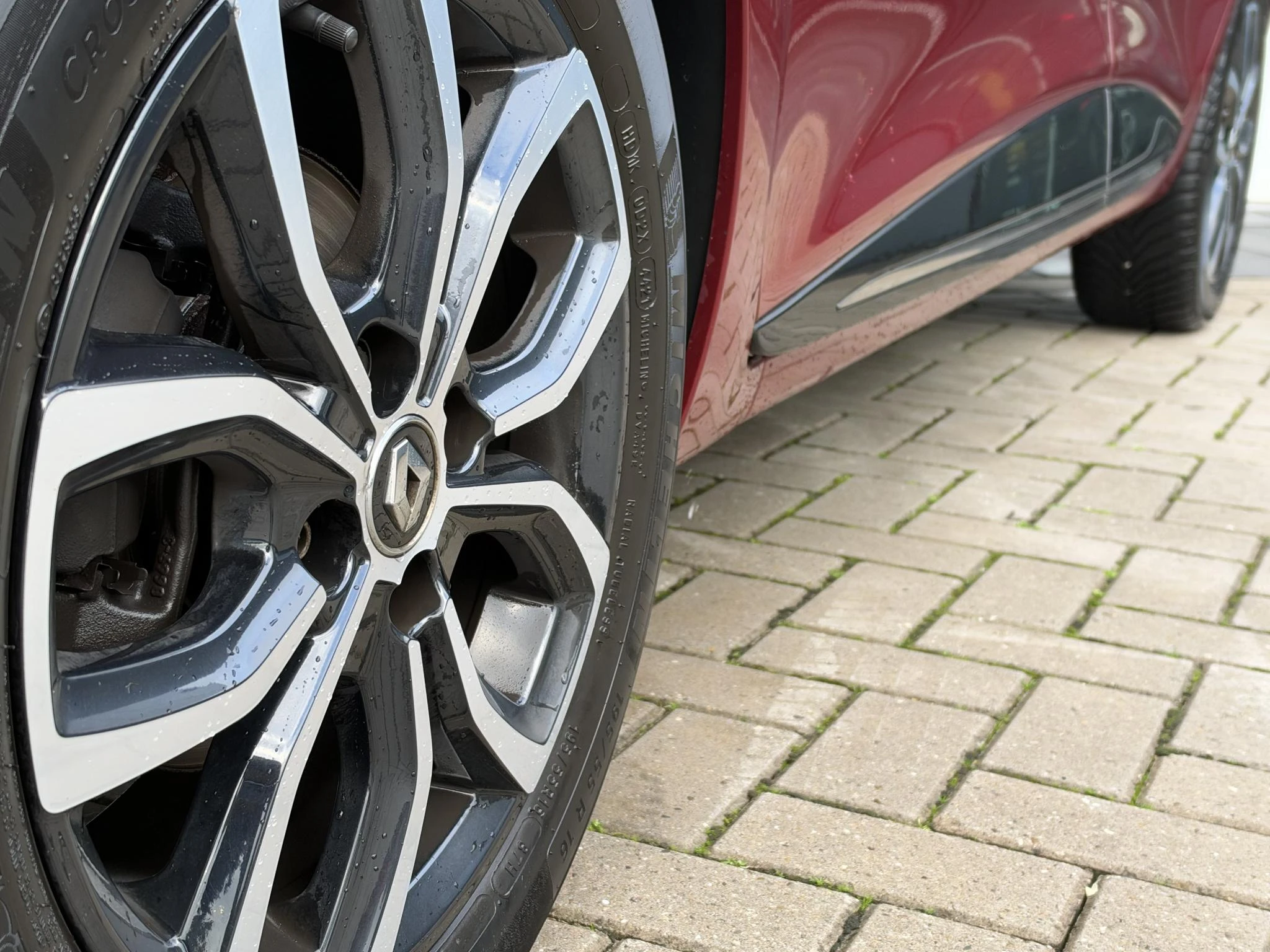Renault-Clio-image-1