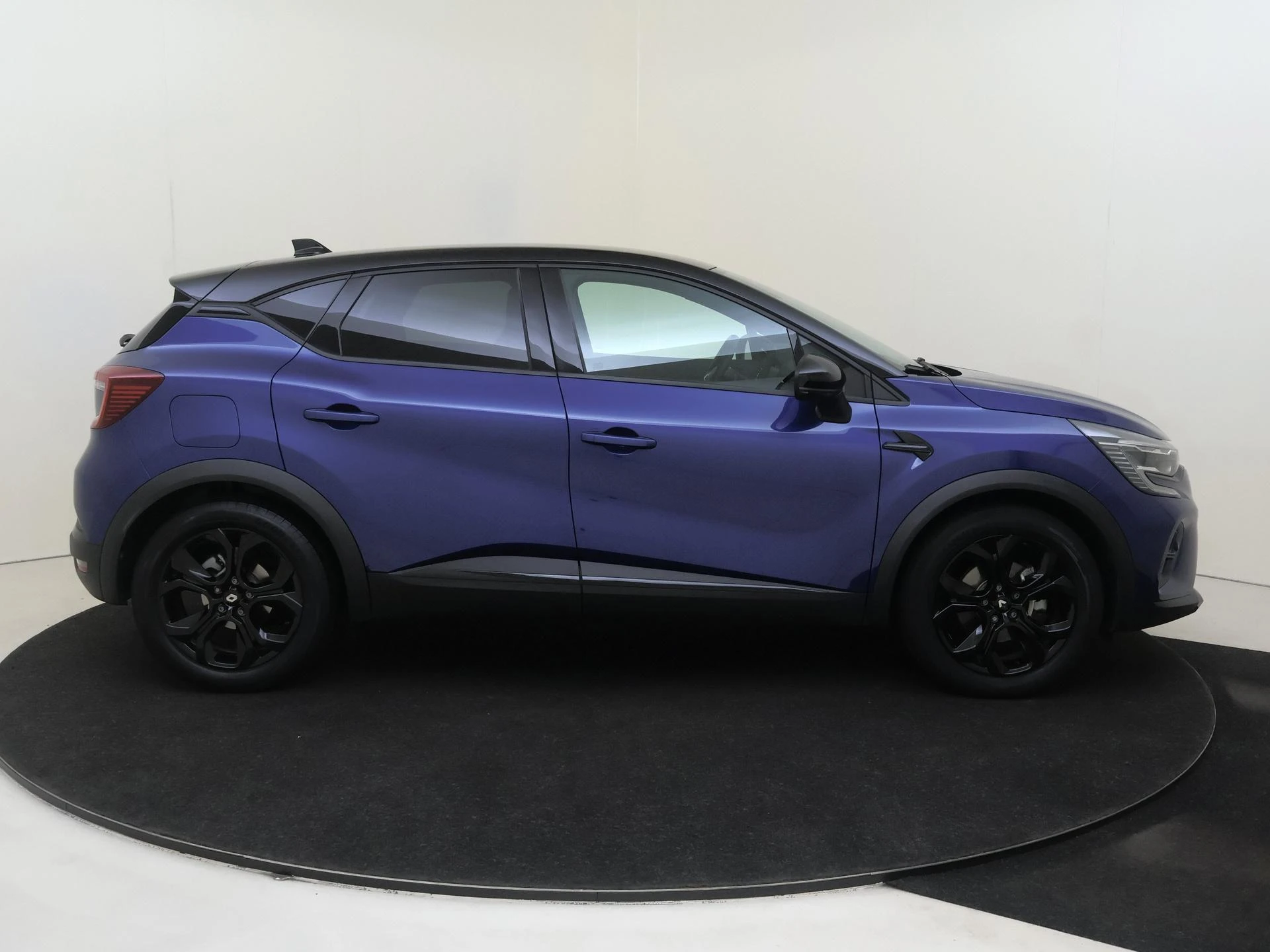 Renault-Captur-image-8