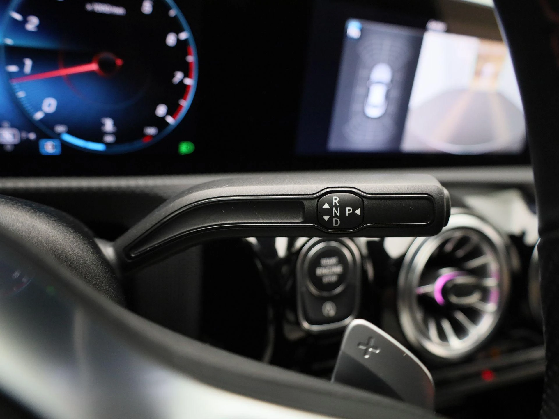 Mercedes-Benz-CLA-image-20