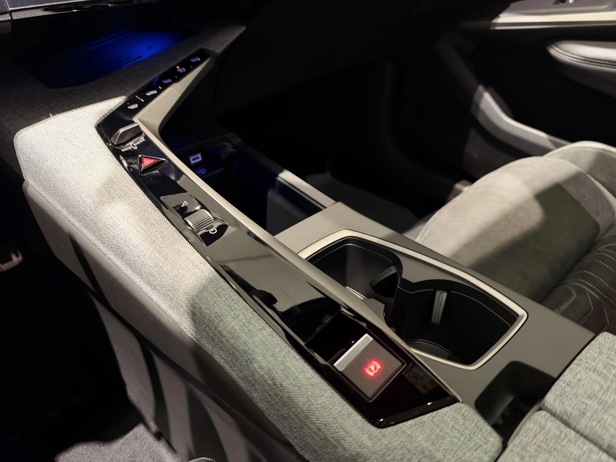Peugeot-e-5008-image-20