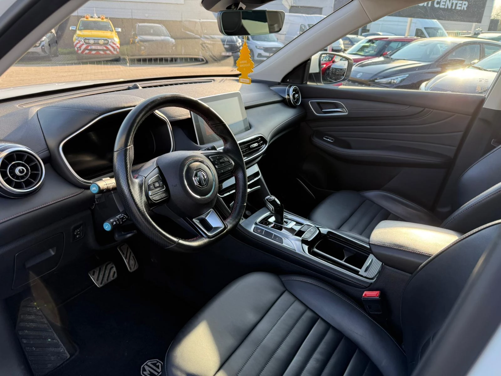 MG EHS Luxury