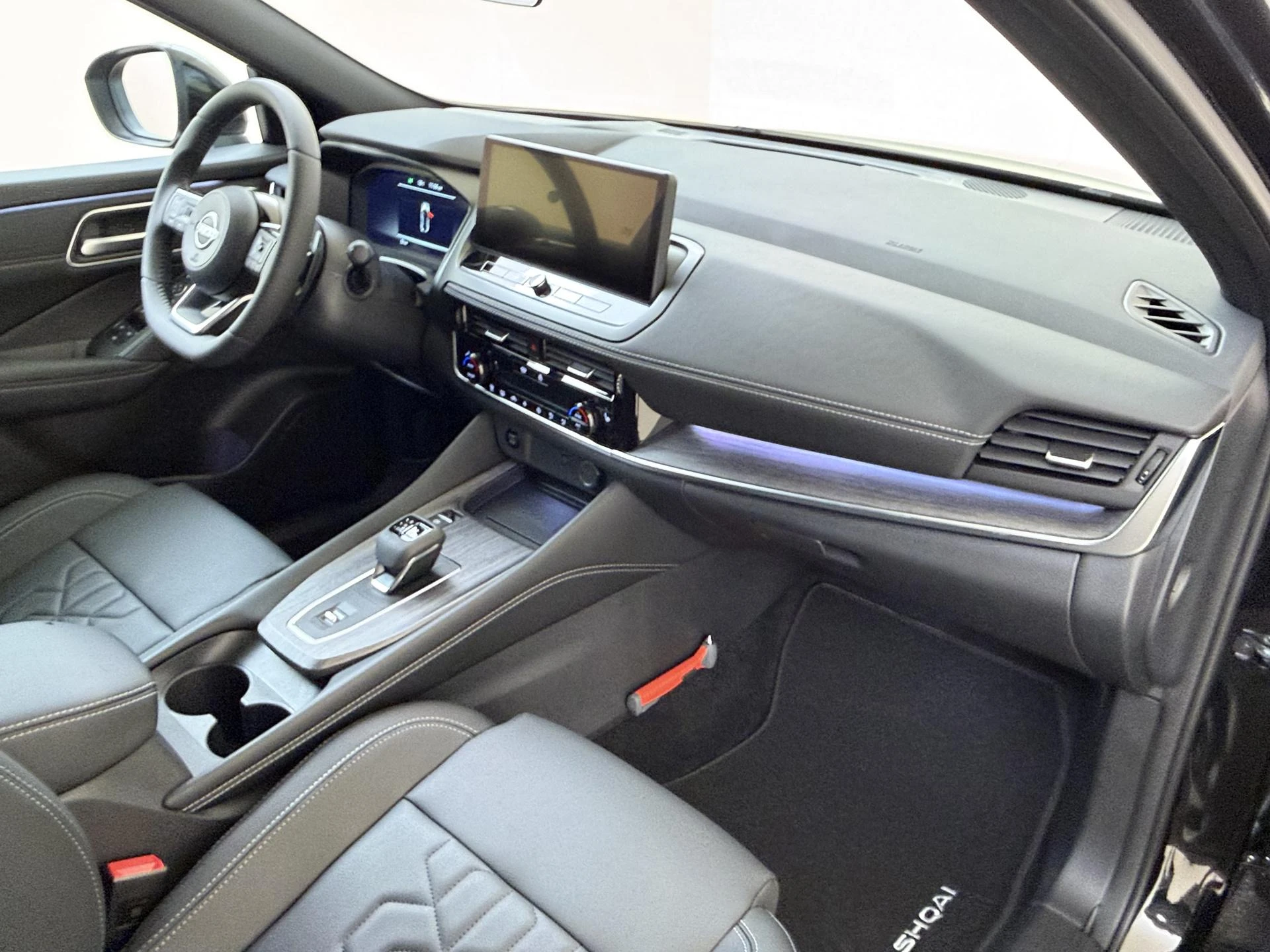 Nissan-QASHQAI-image-4