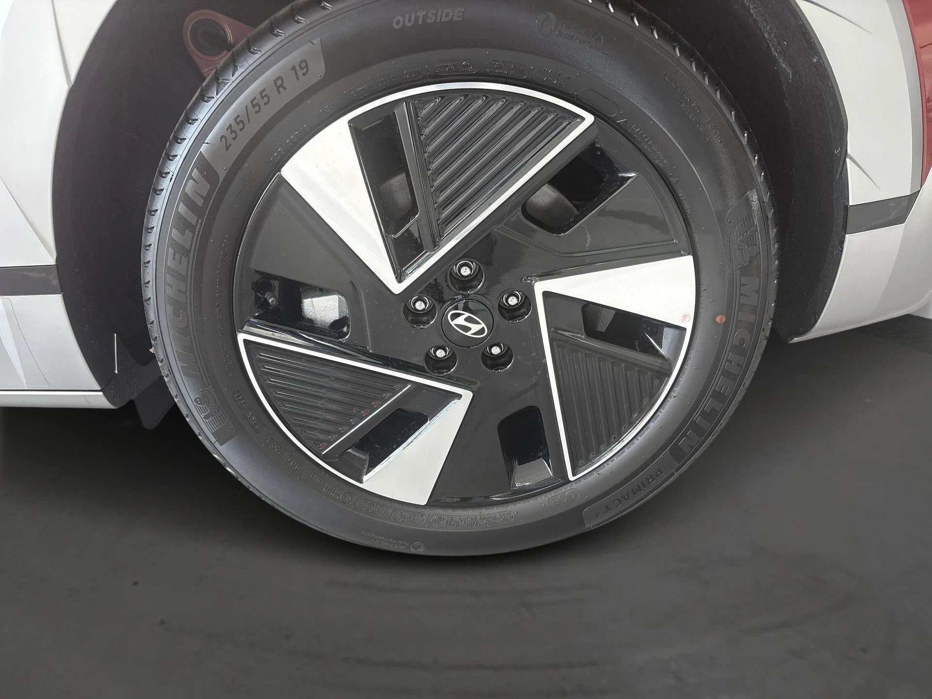 Hyundai-IONIQ 5-image-5
