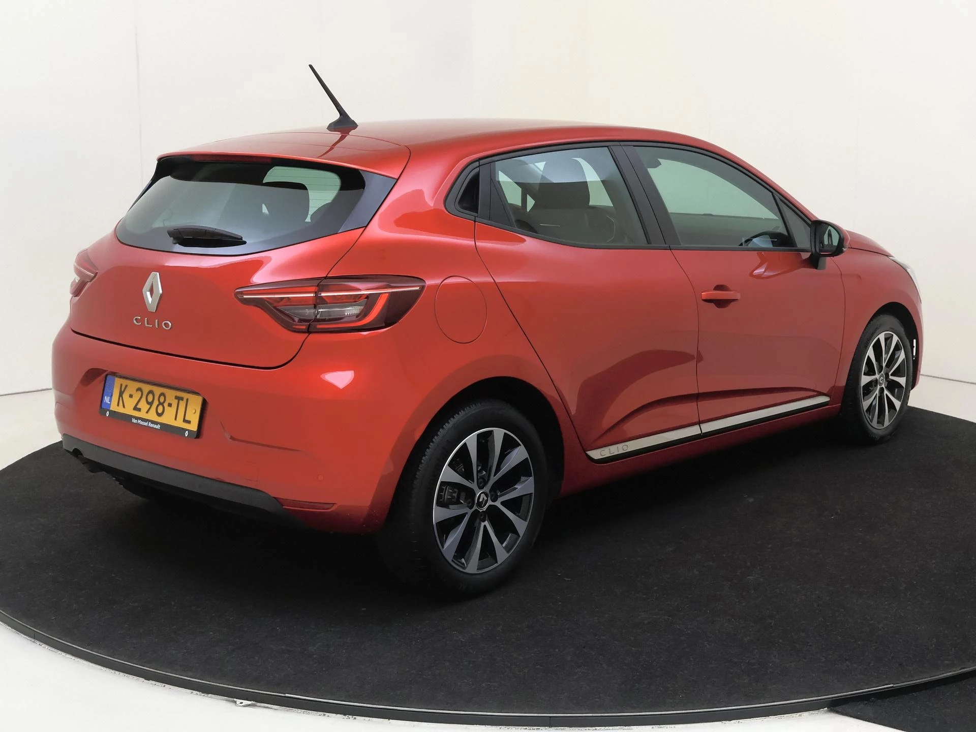 Renault-Clio-image-7