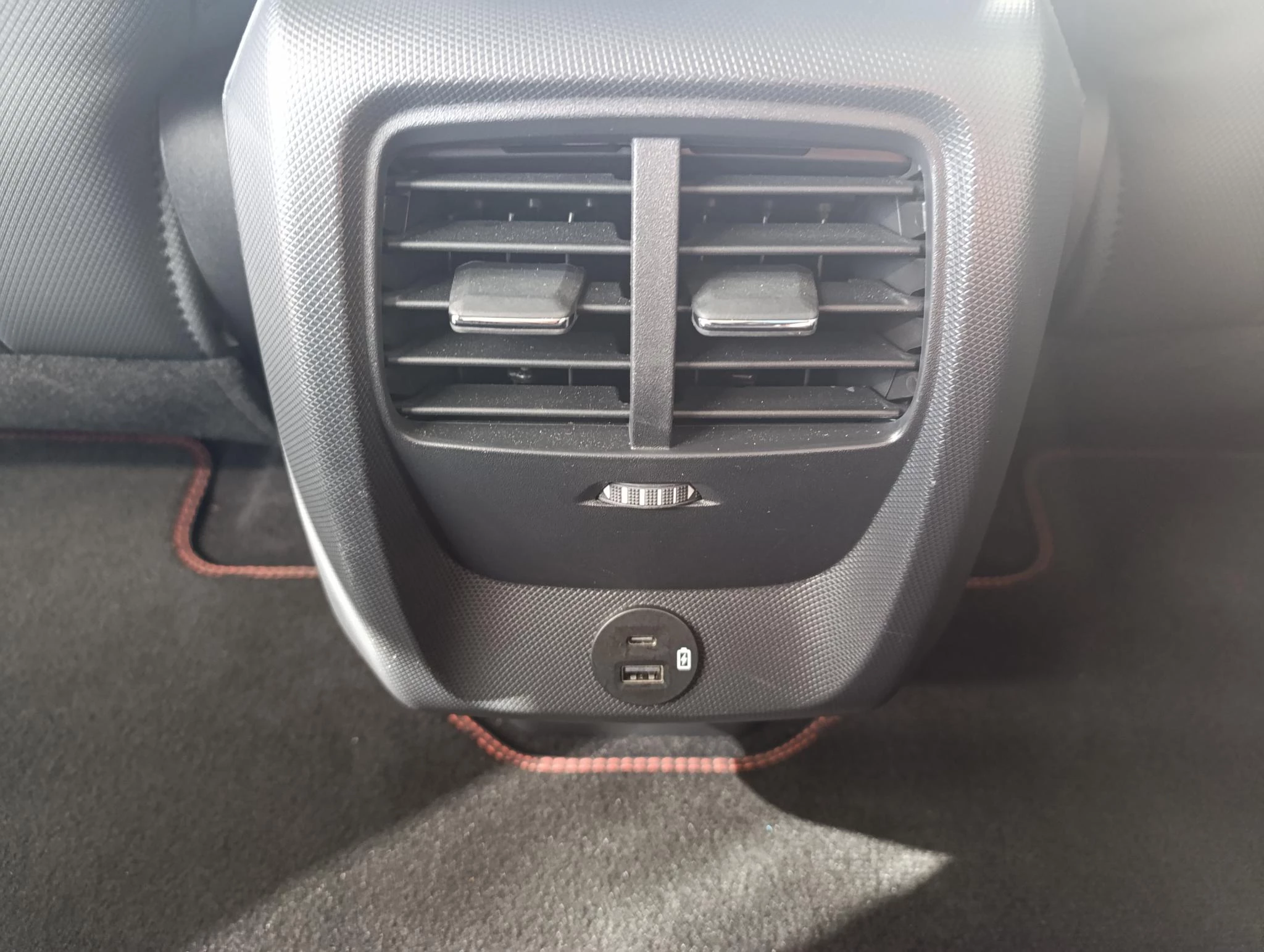 Ford-Mustang Mach-E-image-15