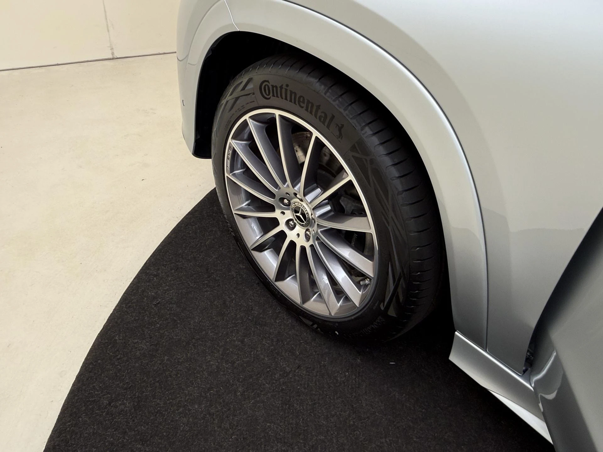 Mercedes-Benz-GLE-image-31