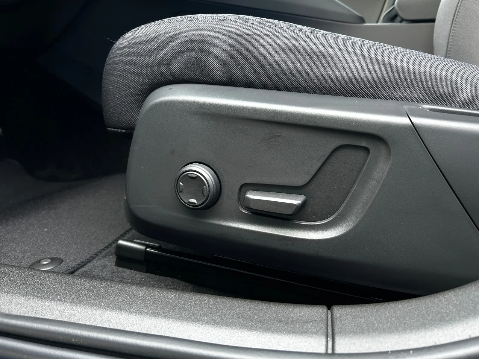 Polestar-2-image-10