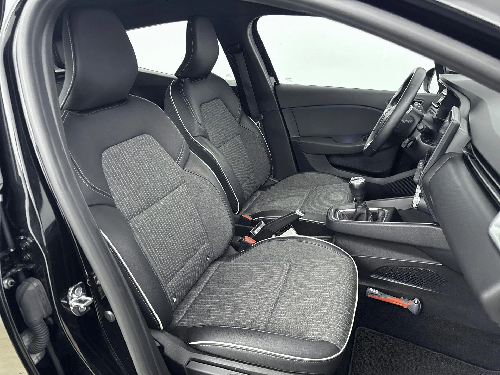Renault-Clio-image-24