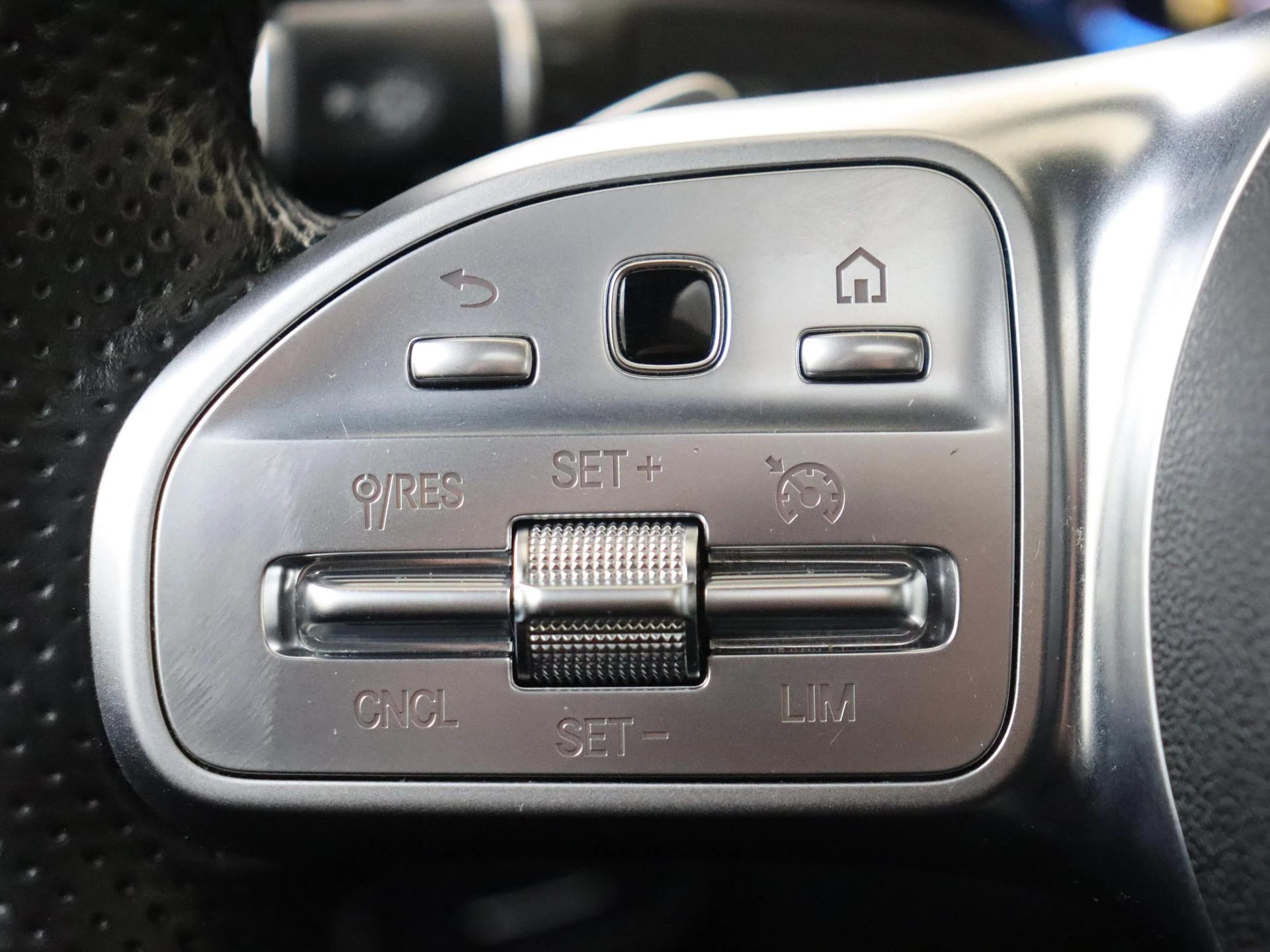 Mercedes-Benz C-Klasse 180 Premium Plus Pack