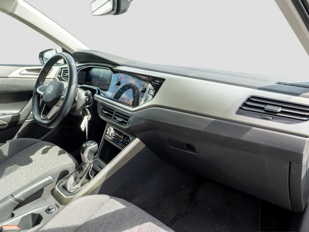 Volkswagen-Polo-image-7